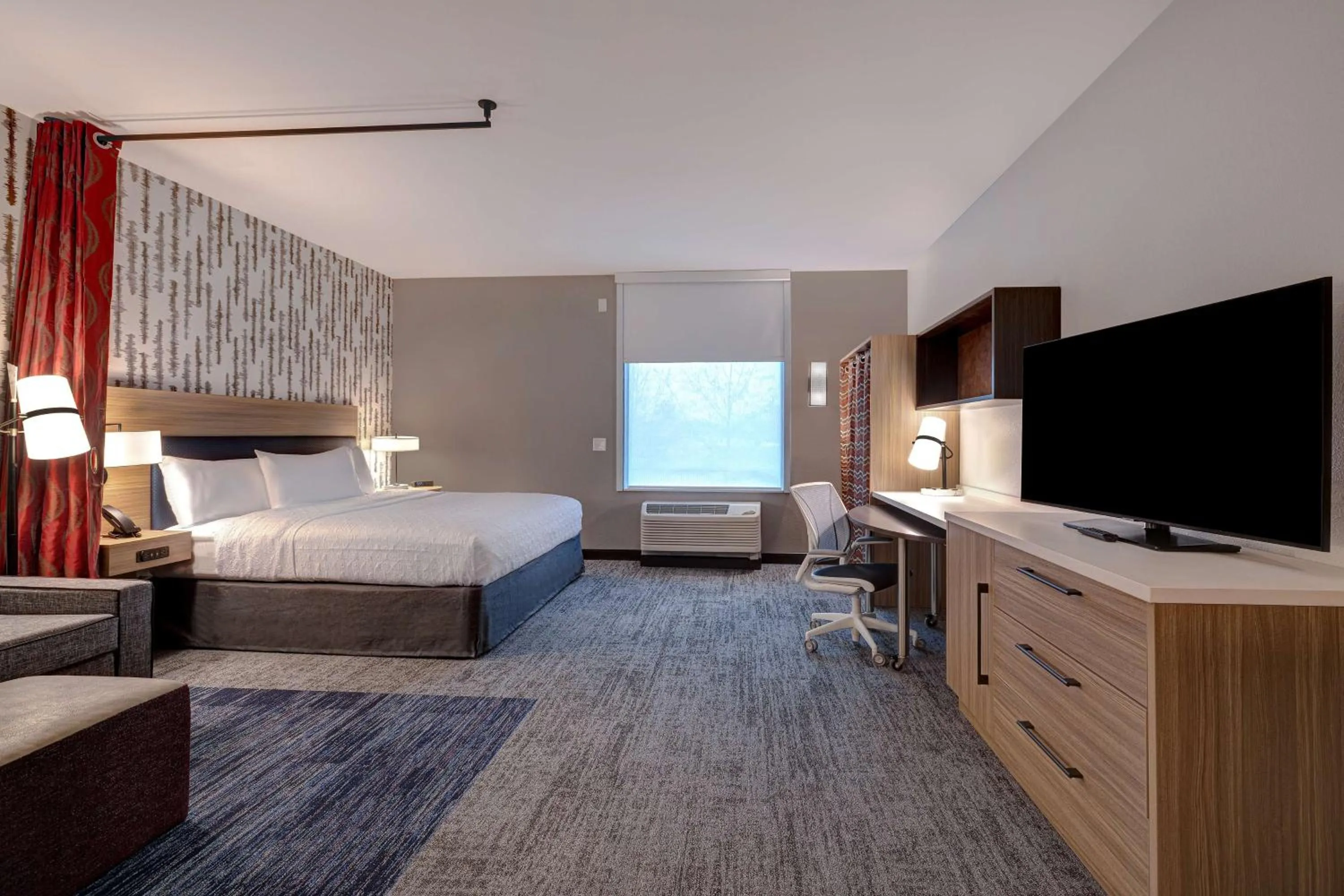 Bedroom, Bed in Home2 Suites By Hilton Blythewood, Sc