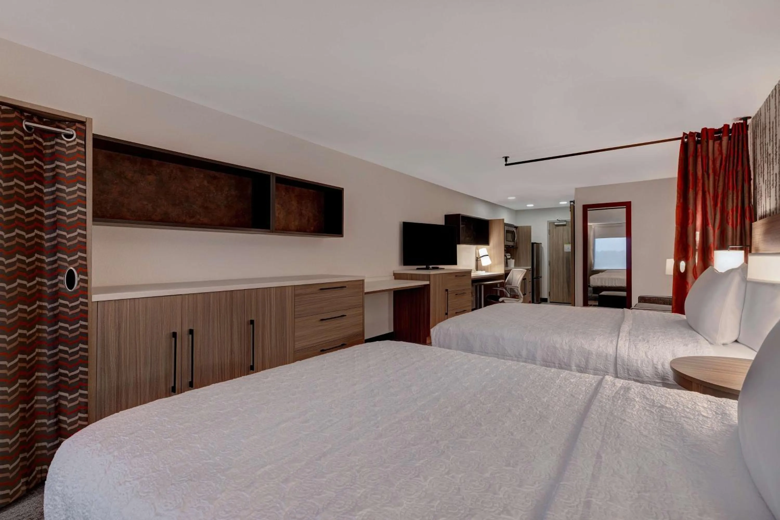 Bed in Home2 Suites By Hilton Blythewood, Sc