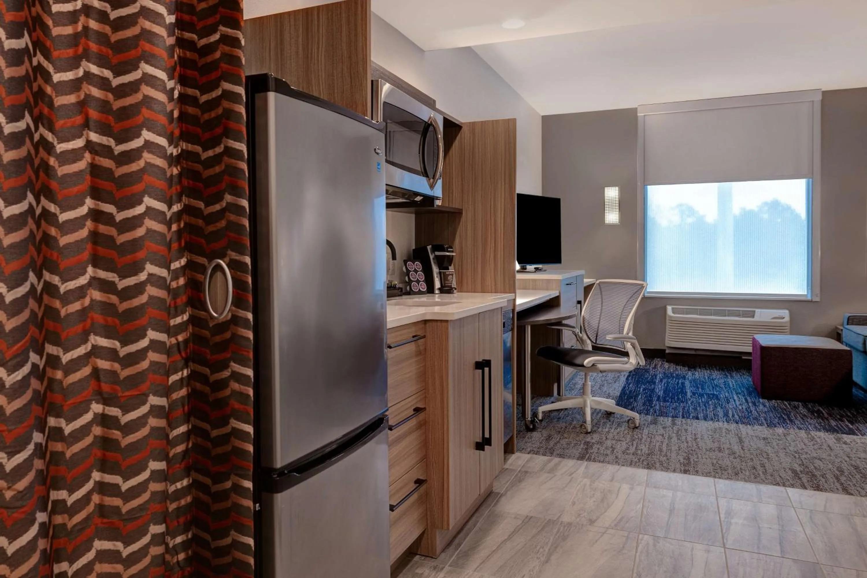 Bedroom in Home2 Suites By Hilton Blythewood, Sc