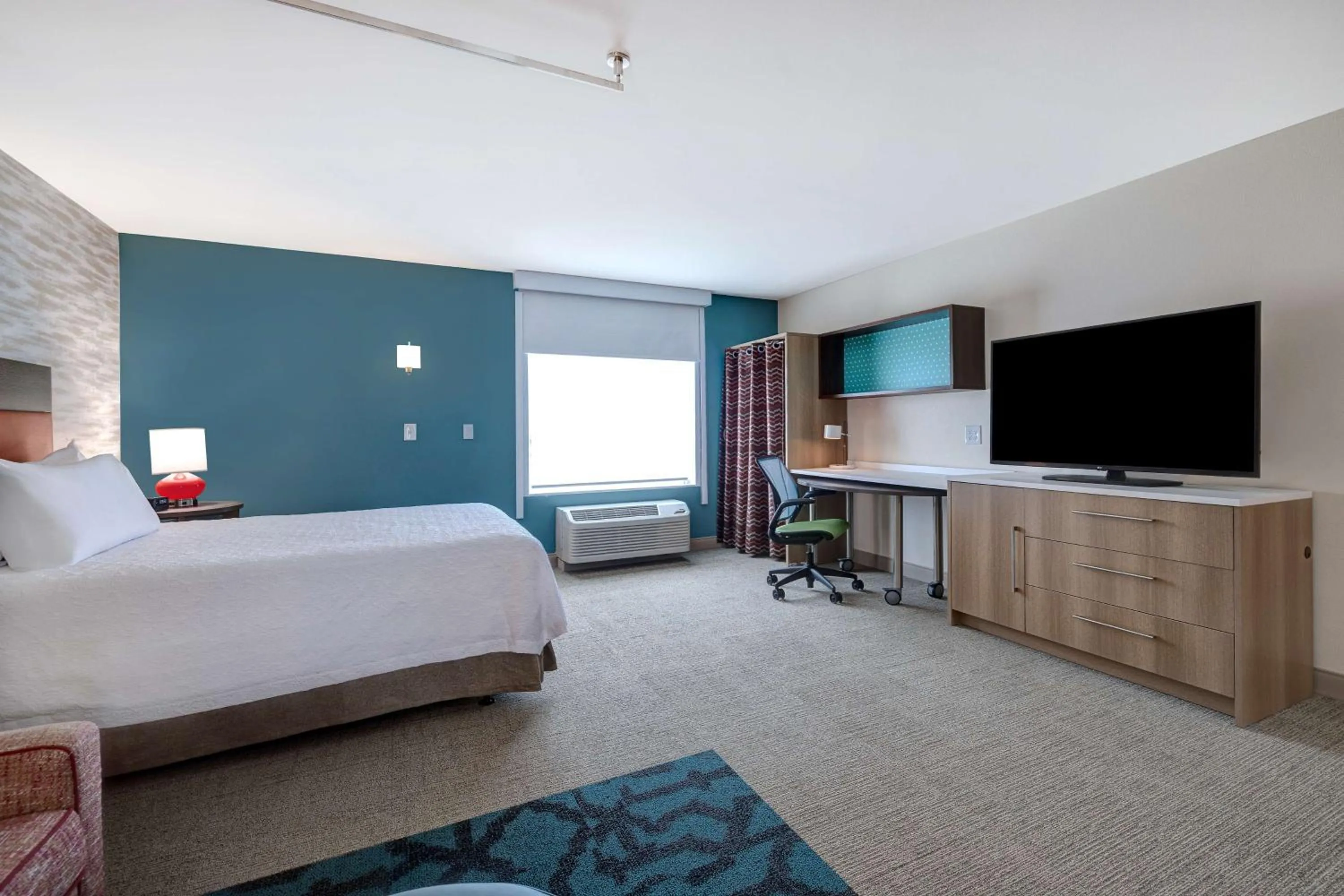 Bedroom, Bed in Home2 Suites By Hilton Bryant, Ar