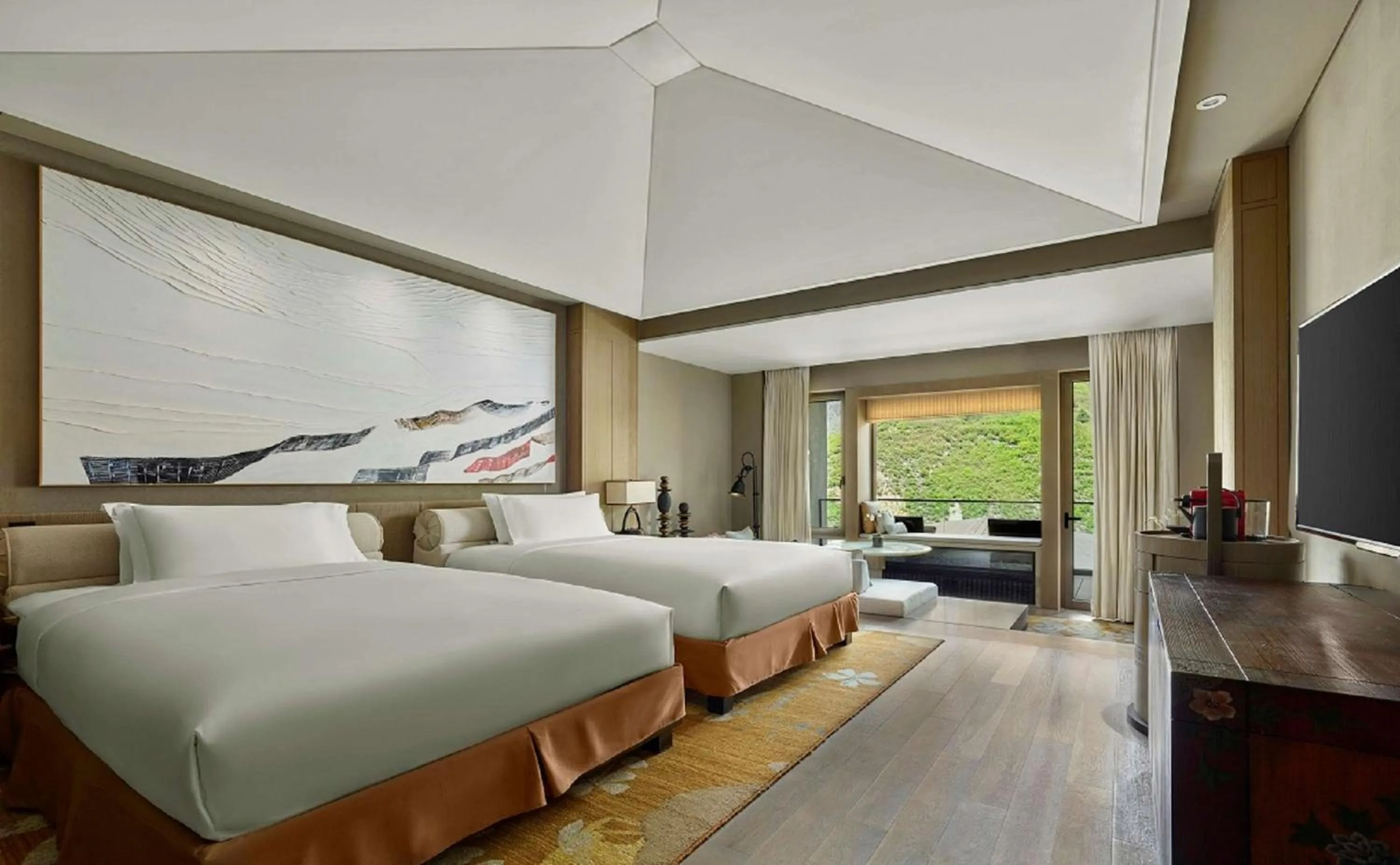 Bed in Conrad Jiuzhaigou