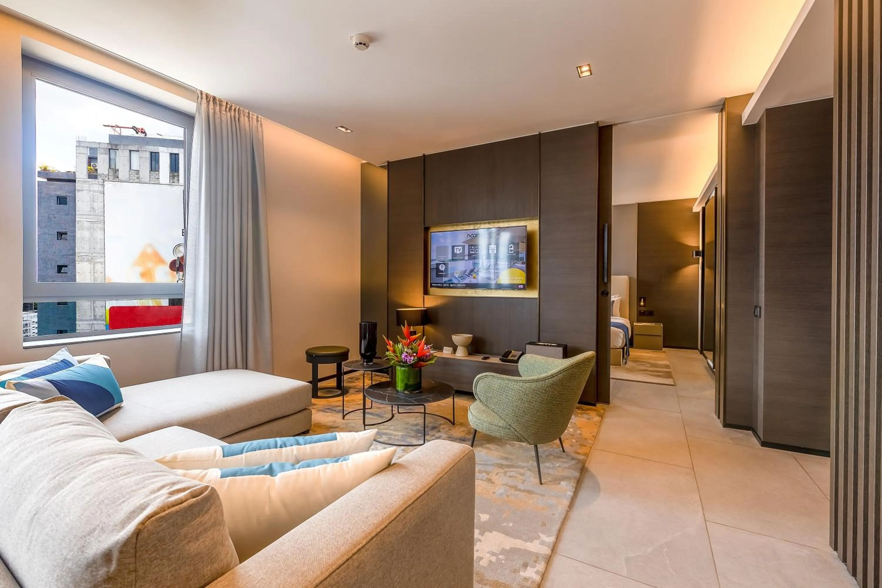 TV and multimedia in Noom Hotel Abidjan Plateau