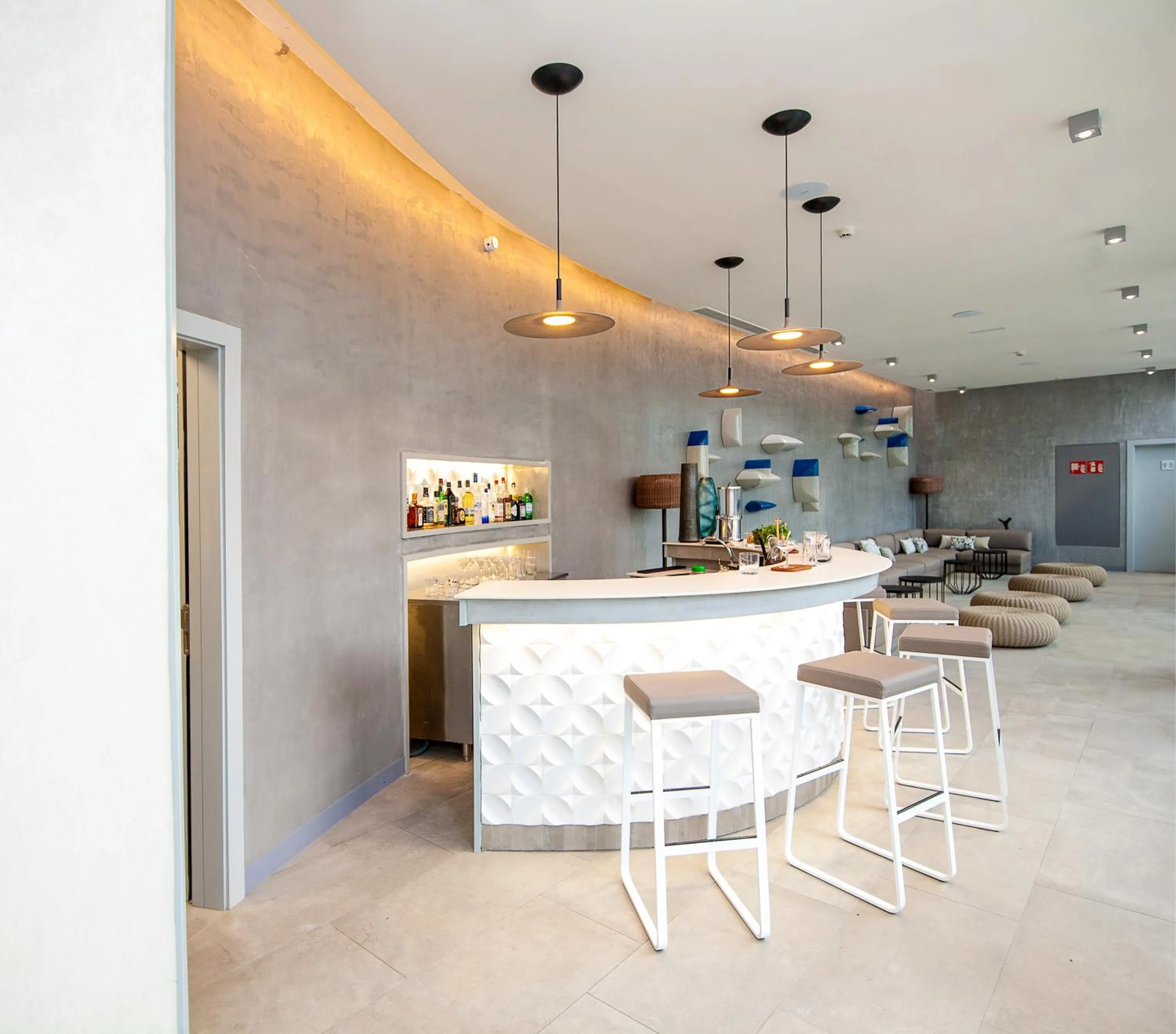 Lounge or bar in Noom Hotel Abidjan Plateau