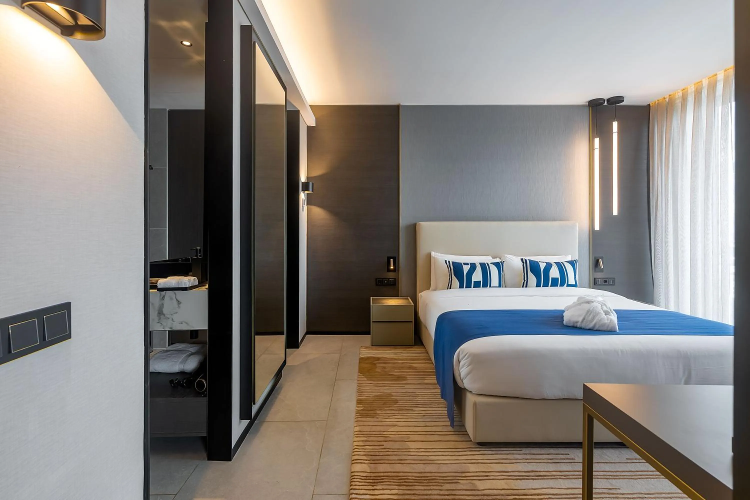 Bed in Noom Hotel Abidjan Plateau