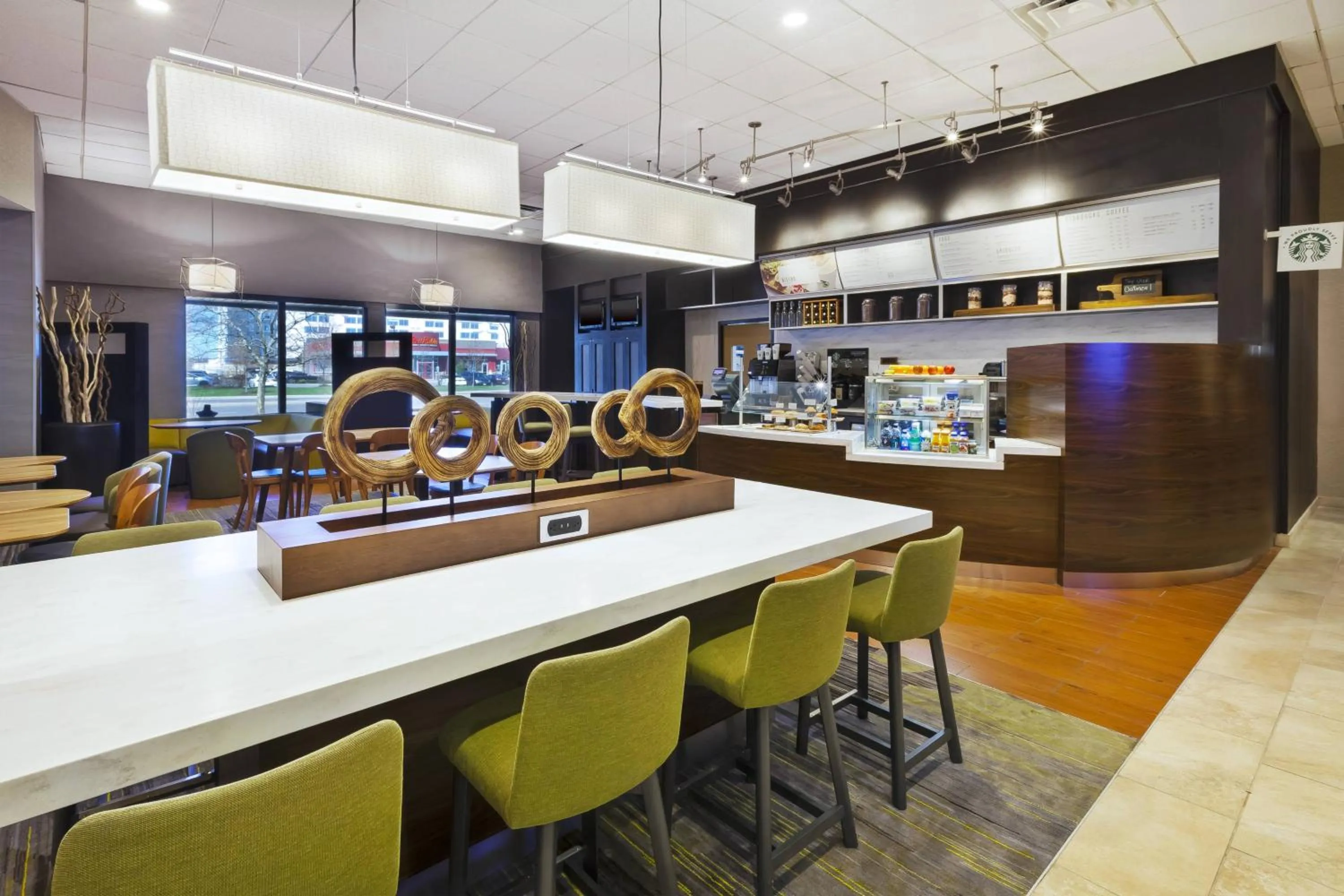 Restaurant/places to eat in Courtyard by Marriott Secaucus Meadowlands