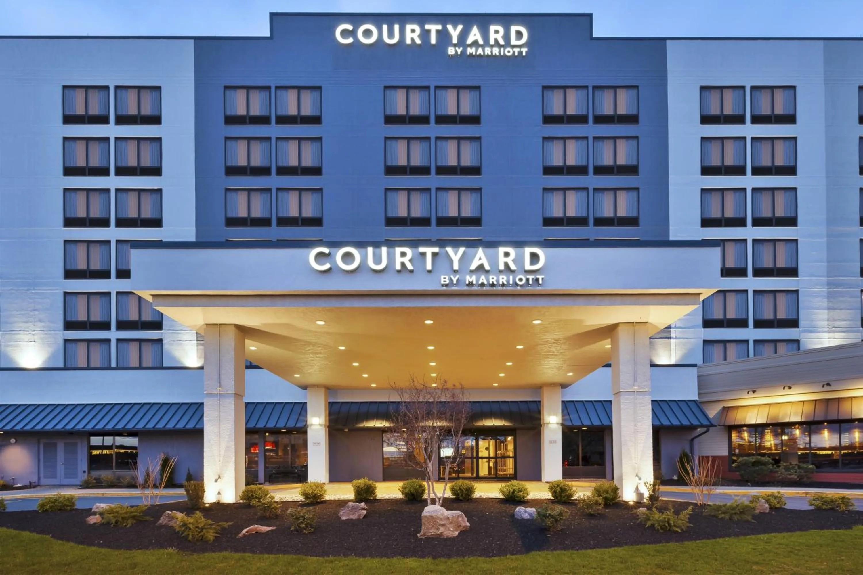 Property building in Courtyard by Marriott Secaucus Meadowlands