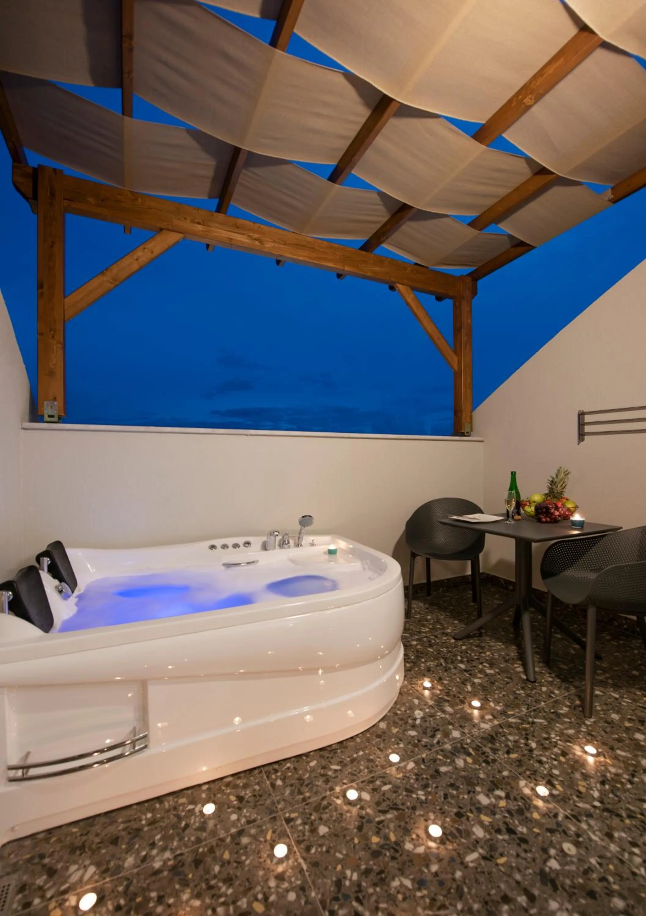 Hot Tub in A Suite Side