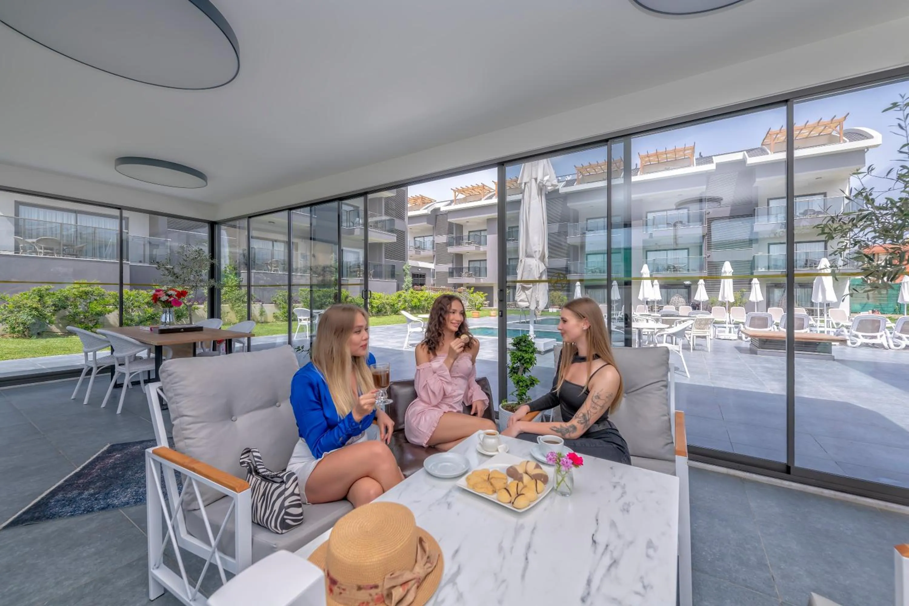 Restaurant/places to eat in A Suite Side