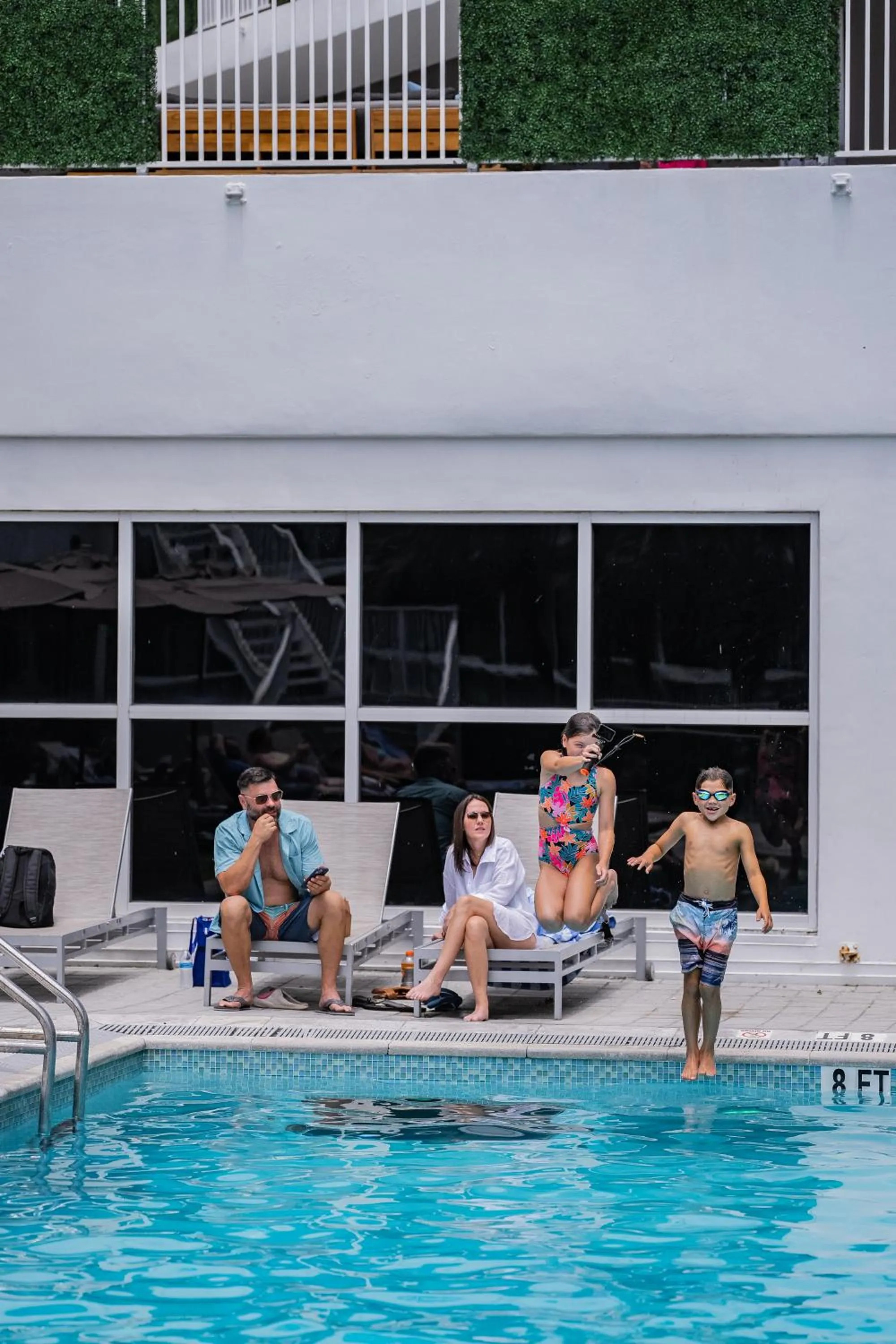 Swimming pool in B Ocean Resort Fort Lauderdale Beach