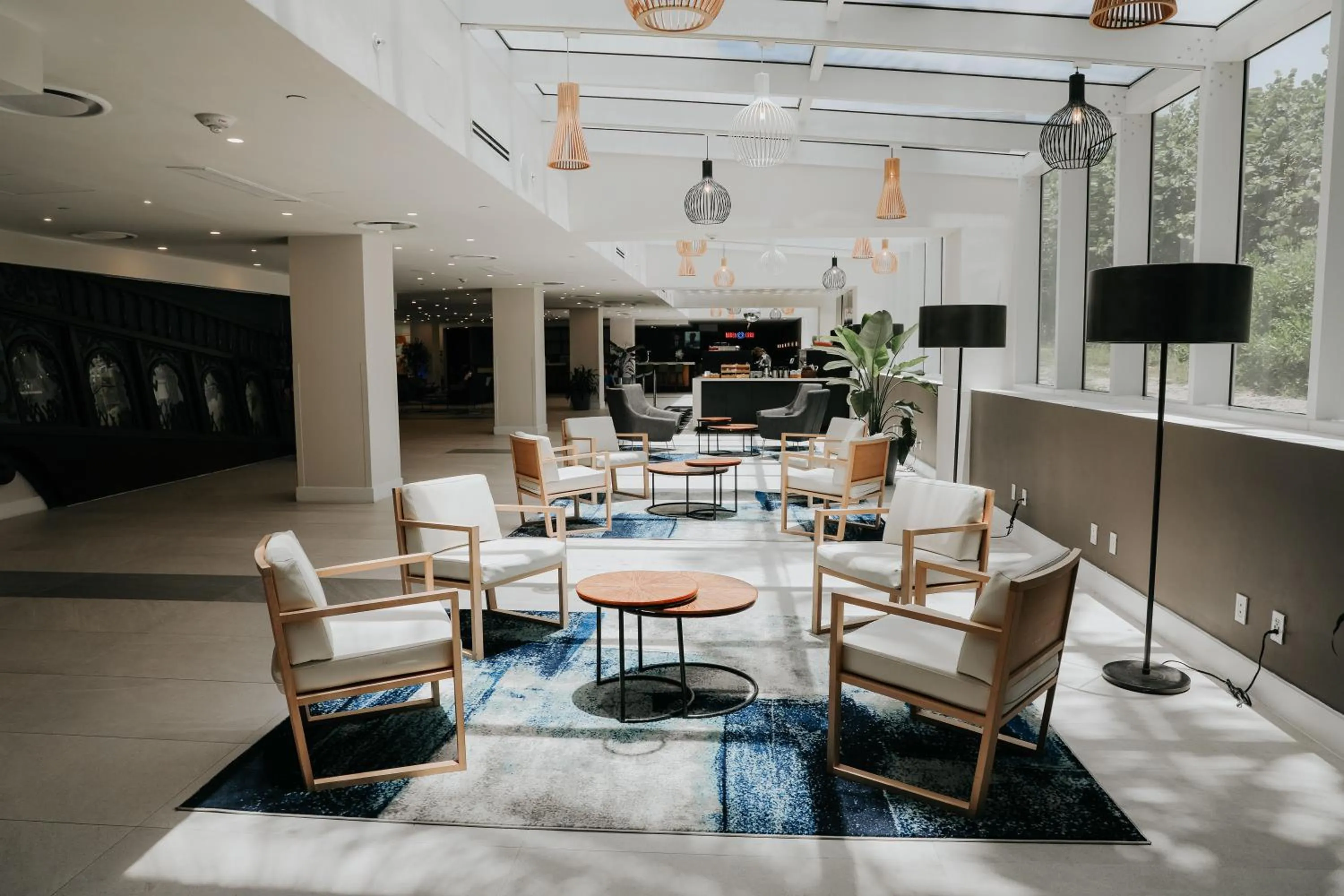 Communal lounge/ TV room in B Ocean Resort Fort Lauderdale Beach