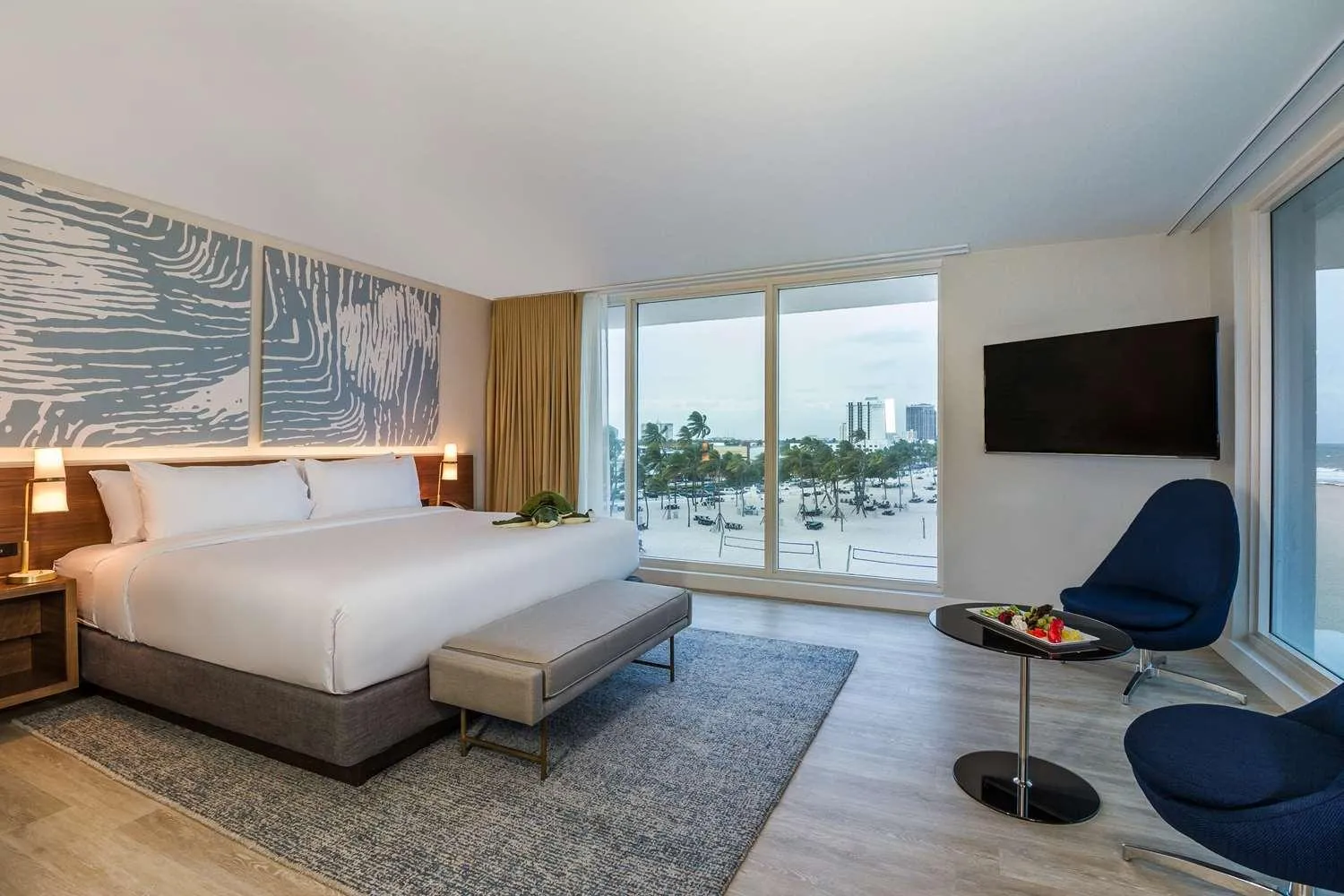 Bedroom, Bed in B Ocean Resort Fort Lauderdale Beach