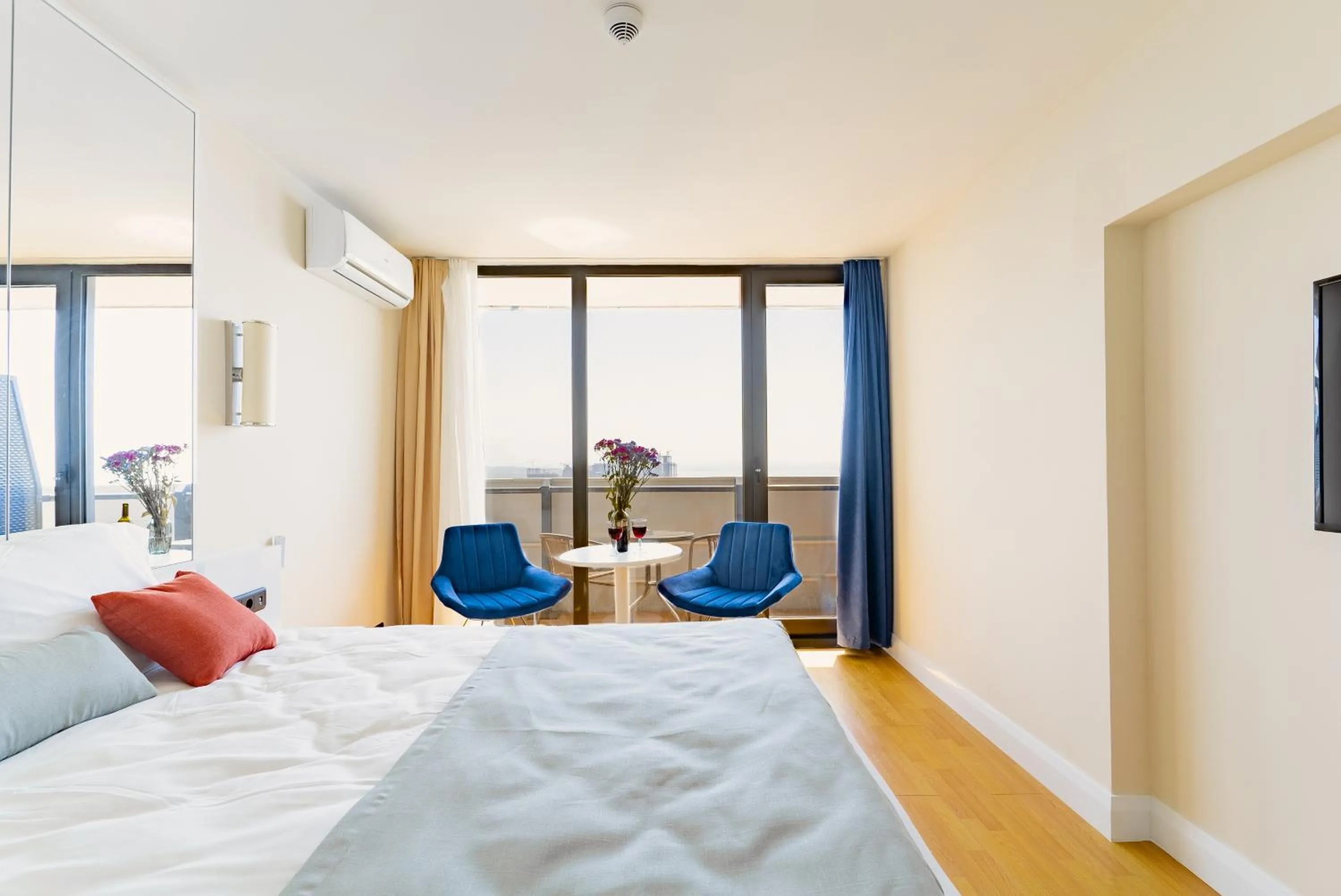 Bed in G-Point City Beach