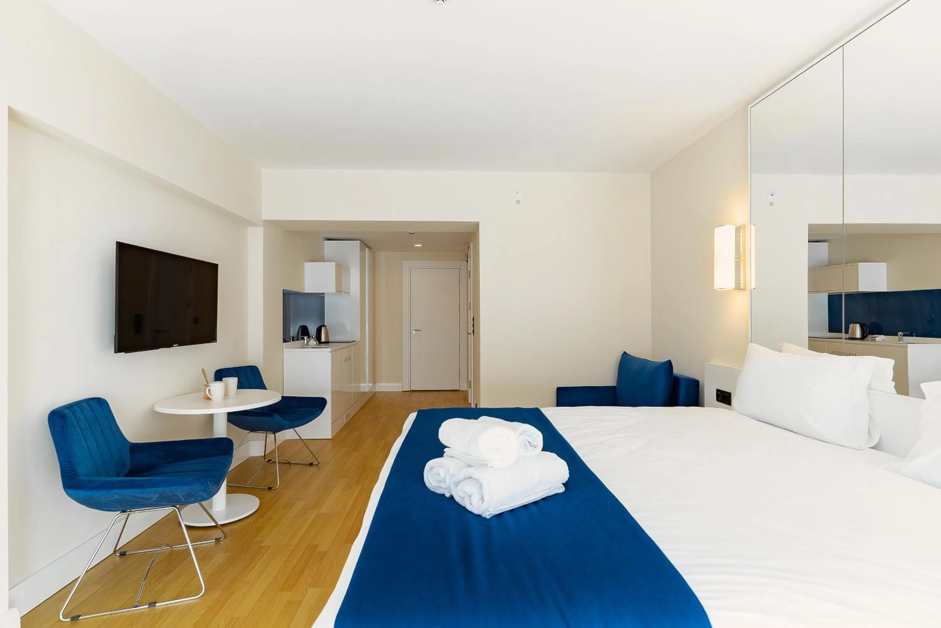 Bed in G-Point City Beach