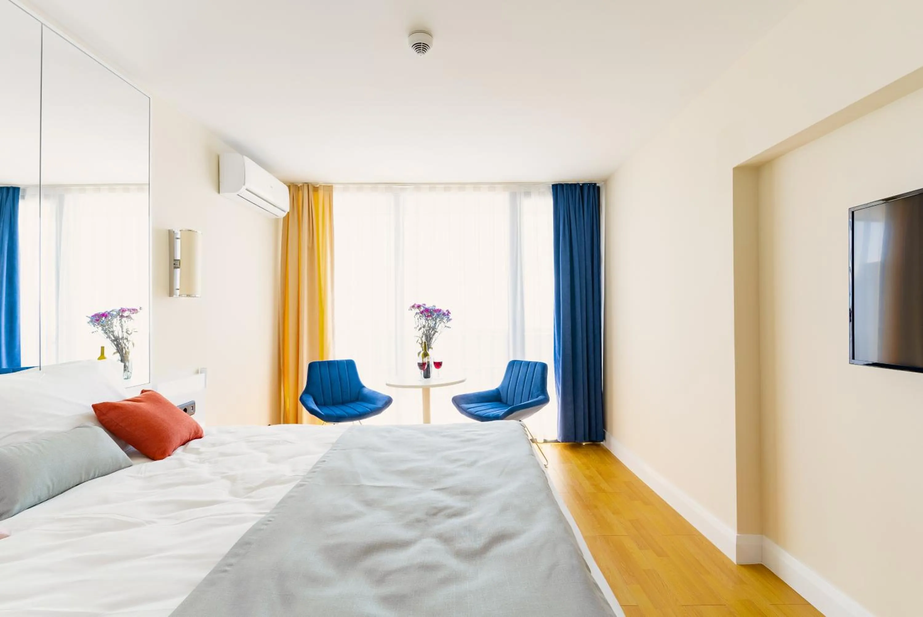 Bed in G-Point City Beach