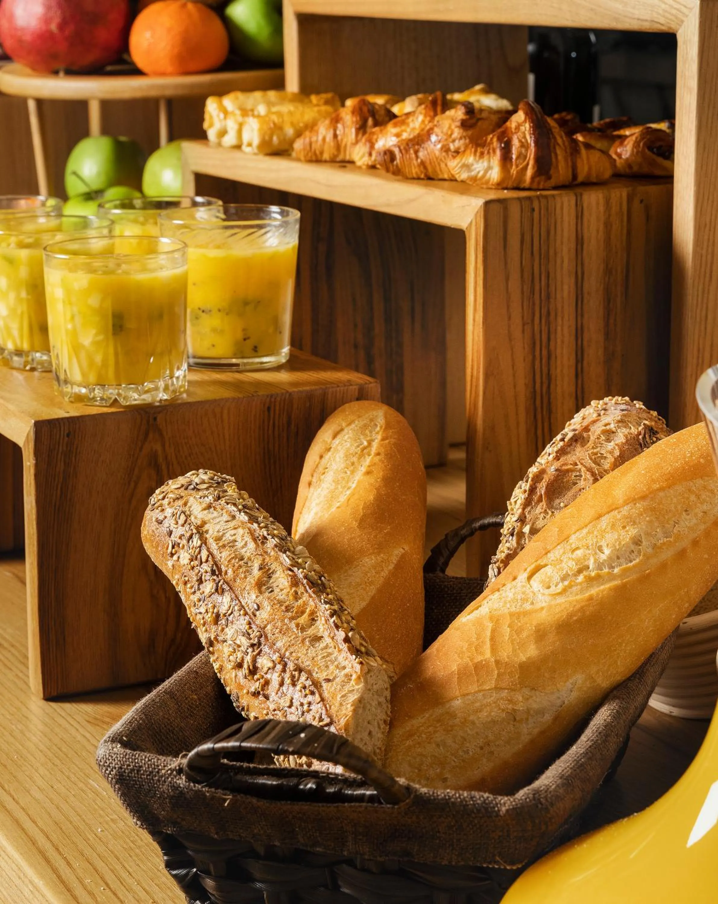 Food and drinks in Abanotubani Boutique hotel