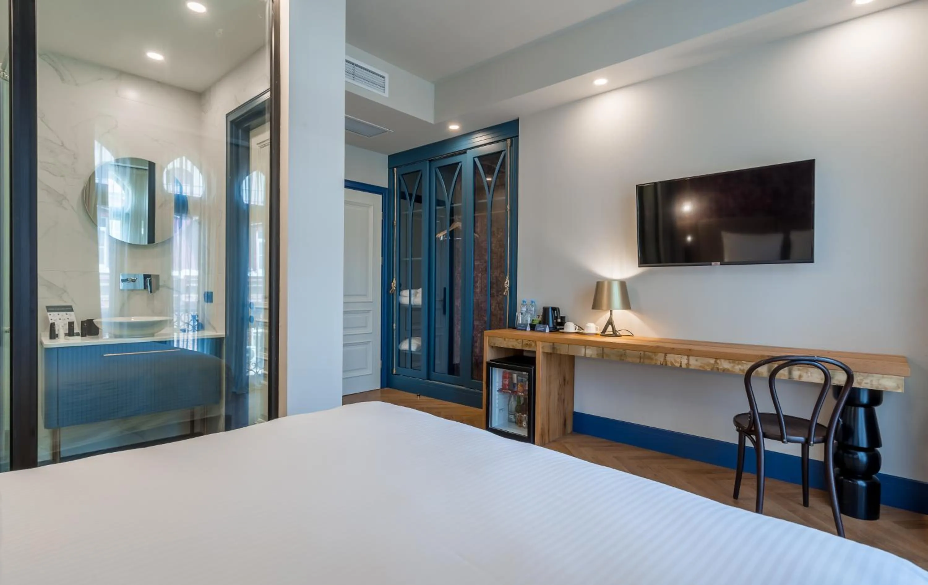 Photo of the whole room, Bed in Abanotubani Boutique hotel