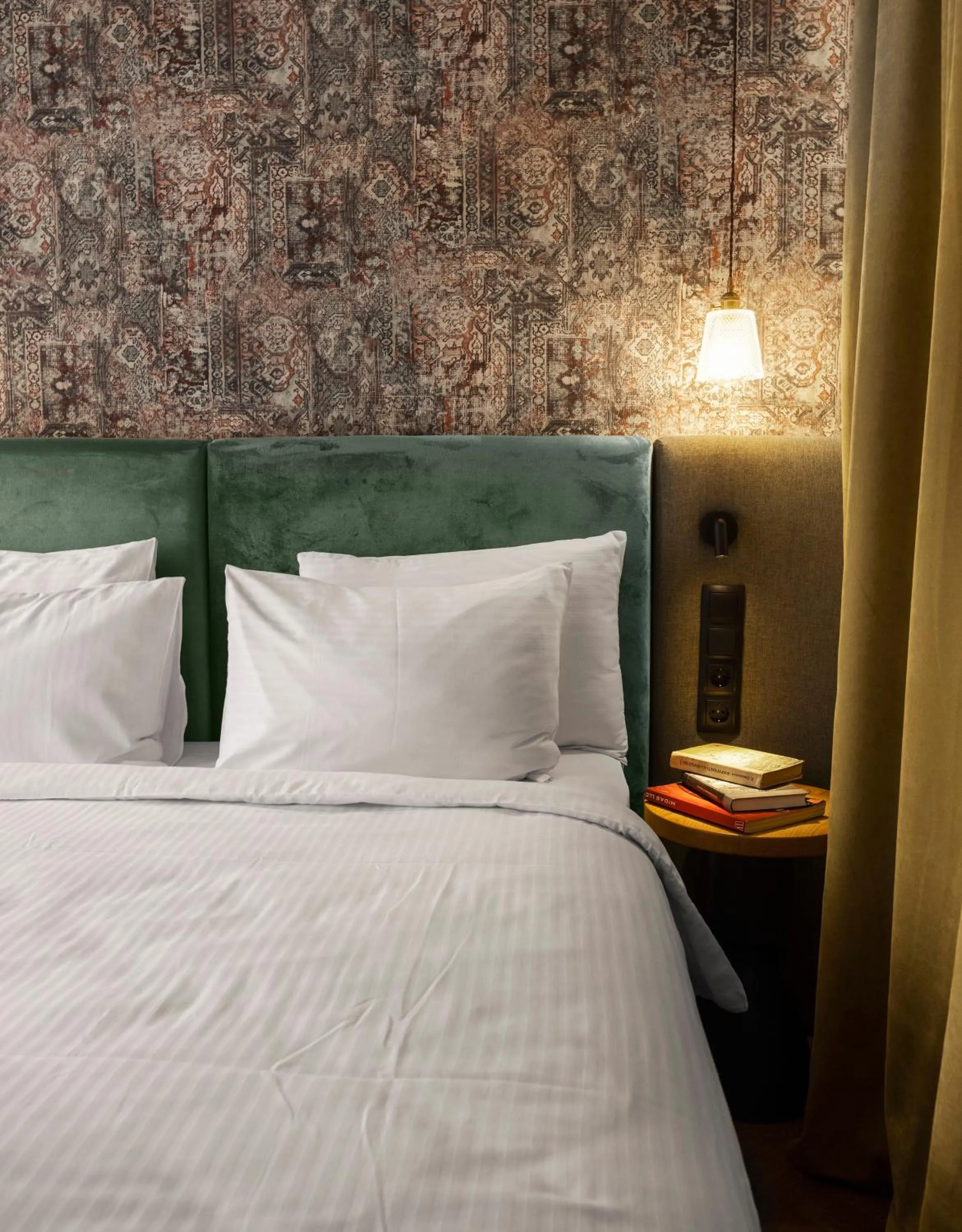 Bed in Abanotubani Boutique hotel