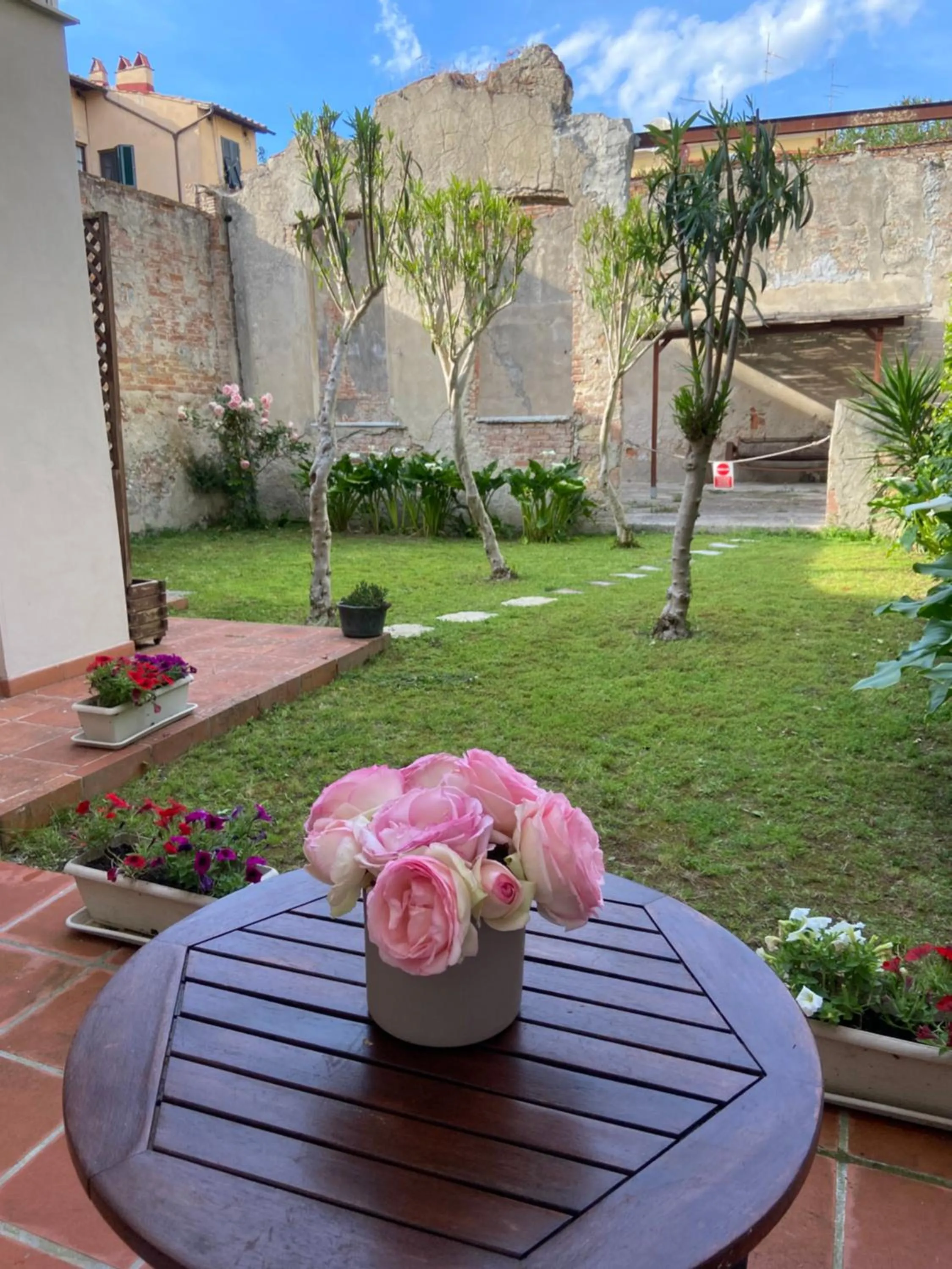 Garden in Victoria House B&B