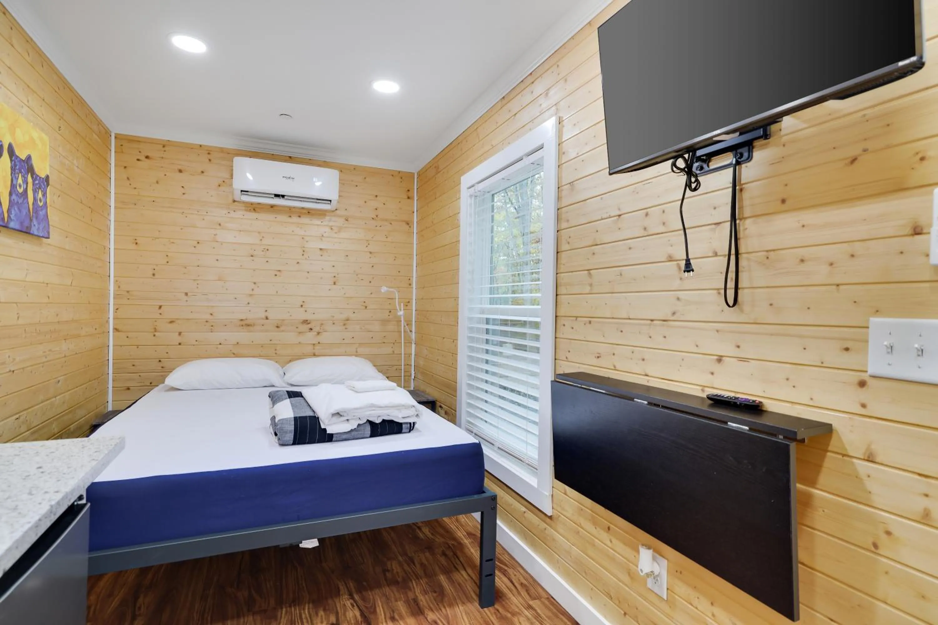 TV and multimedia, Bed in Camptel Poconos