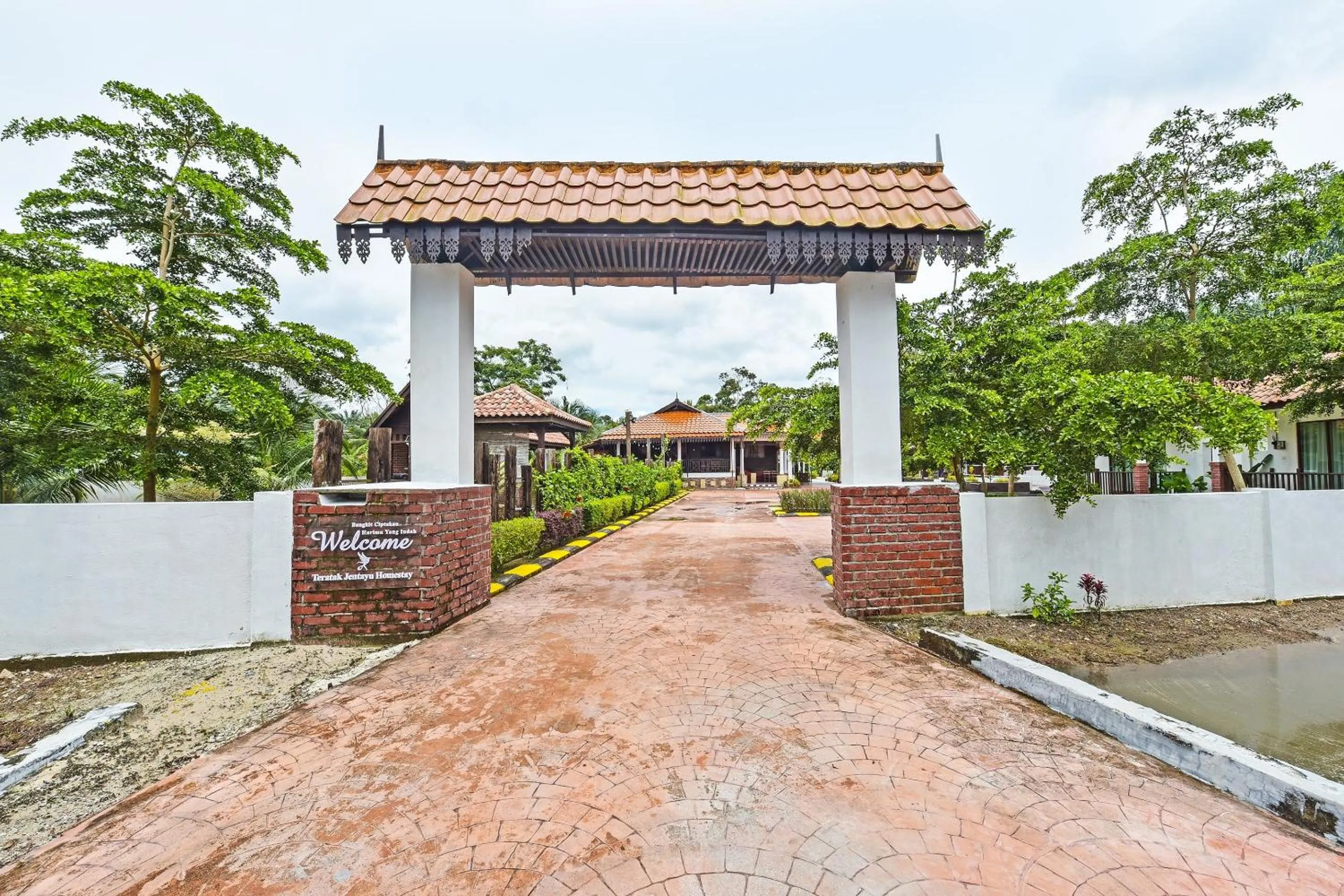 Facade/entrance in Hotel O Jentayu Homestay Pontian