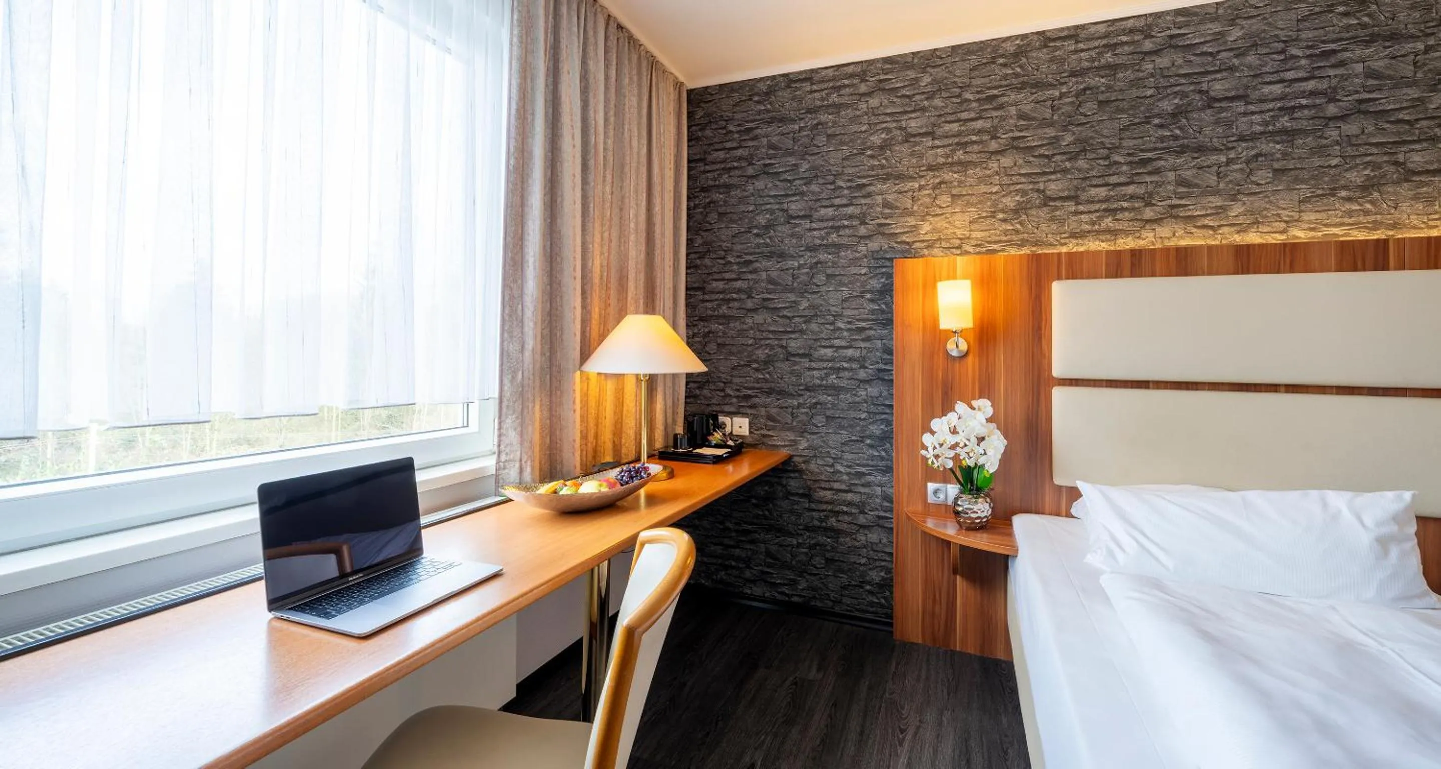 Photo of the whole room, Bed in Best Western Plaza Hotel Zwickau