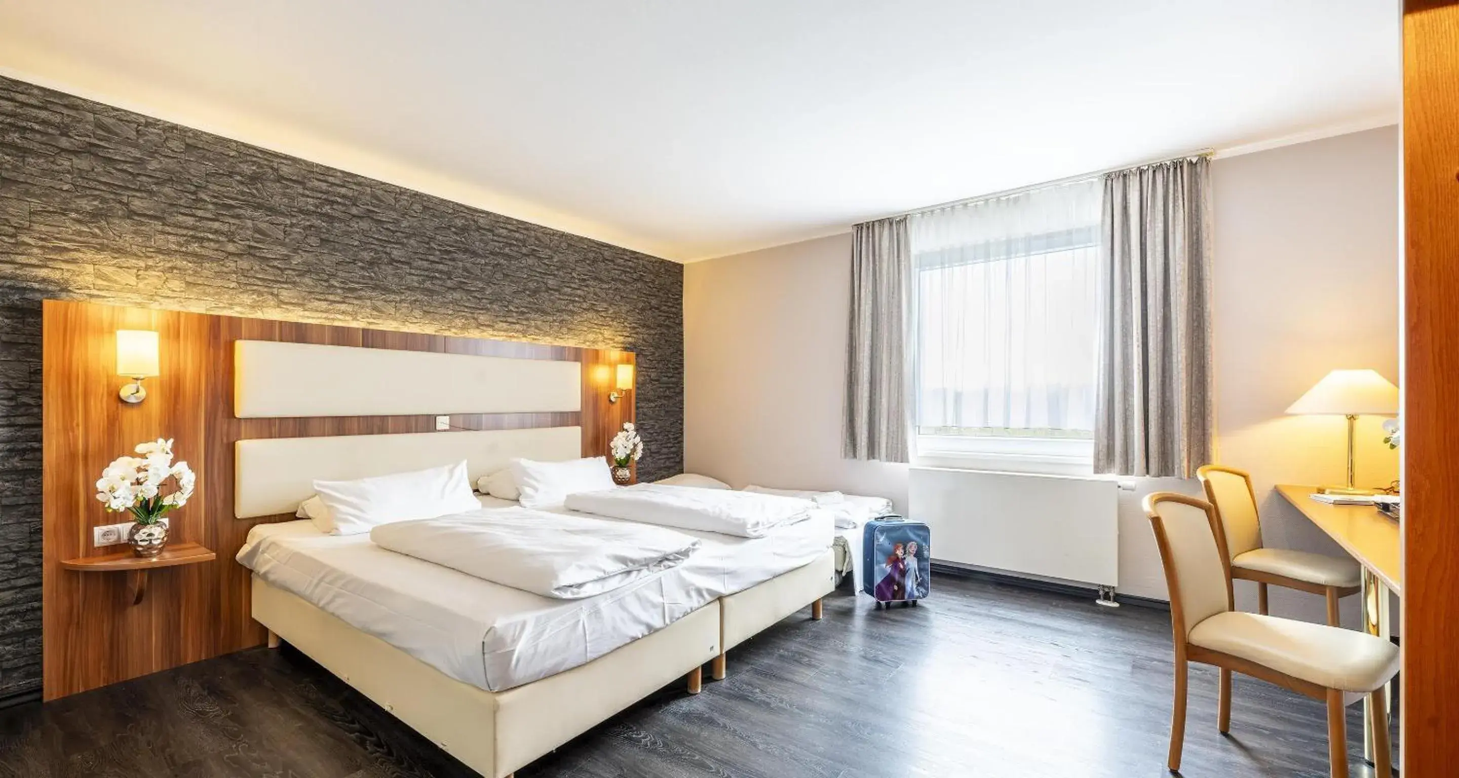 Comfort Triple Room in Best Western Plaza Hotel Zwickau Comfort Triple Room in Best Western Plaza Hotel Zwickau