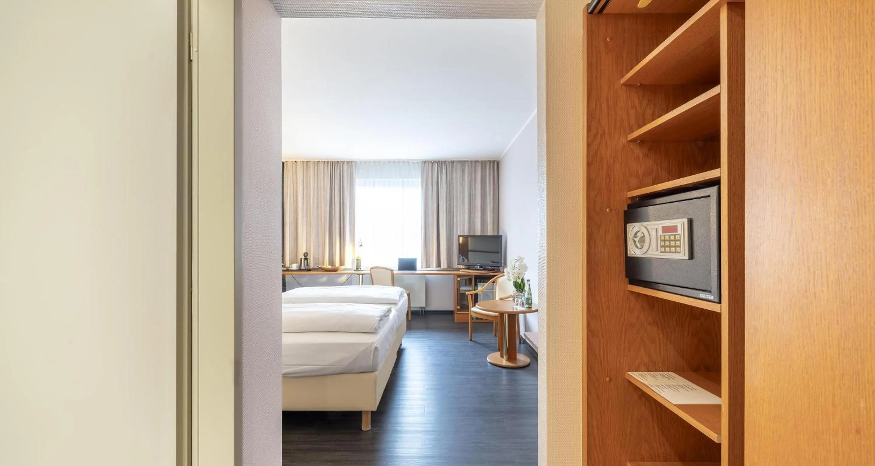 Bedroom, Bed in Best Western Plaza Hotel Zwickau