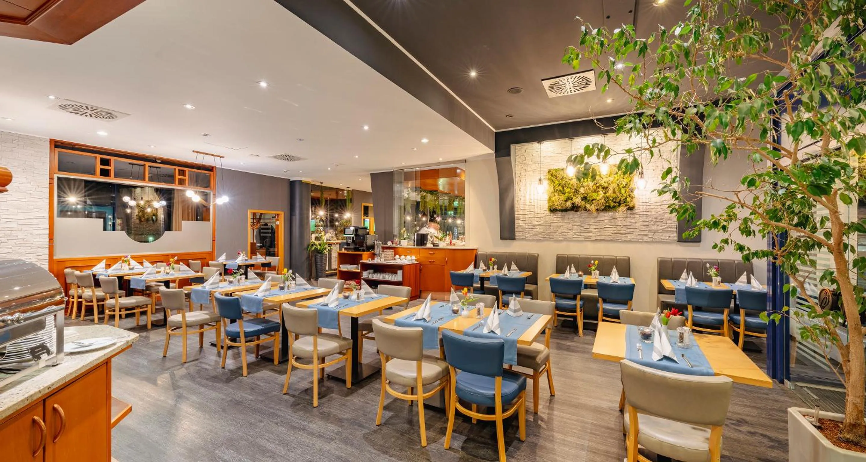 Restaurant/places to eat in Best Western Plaza Hotel Zwickau