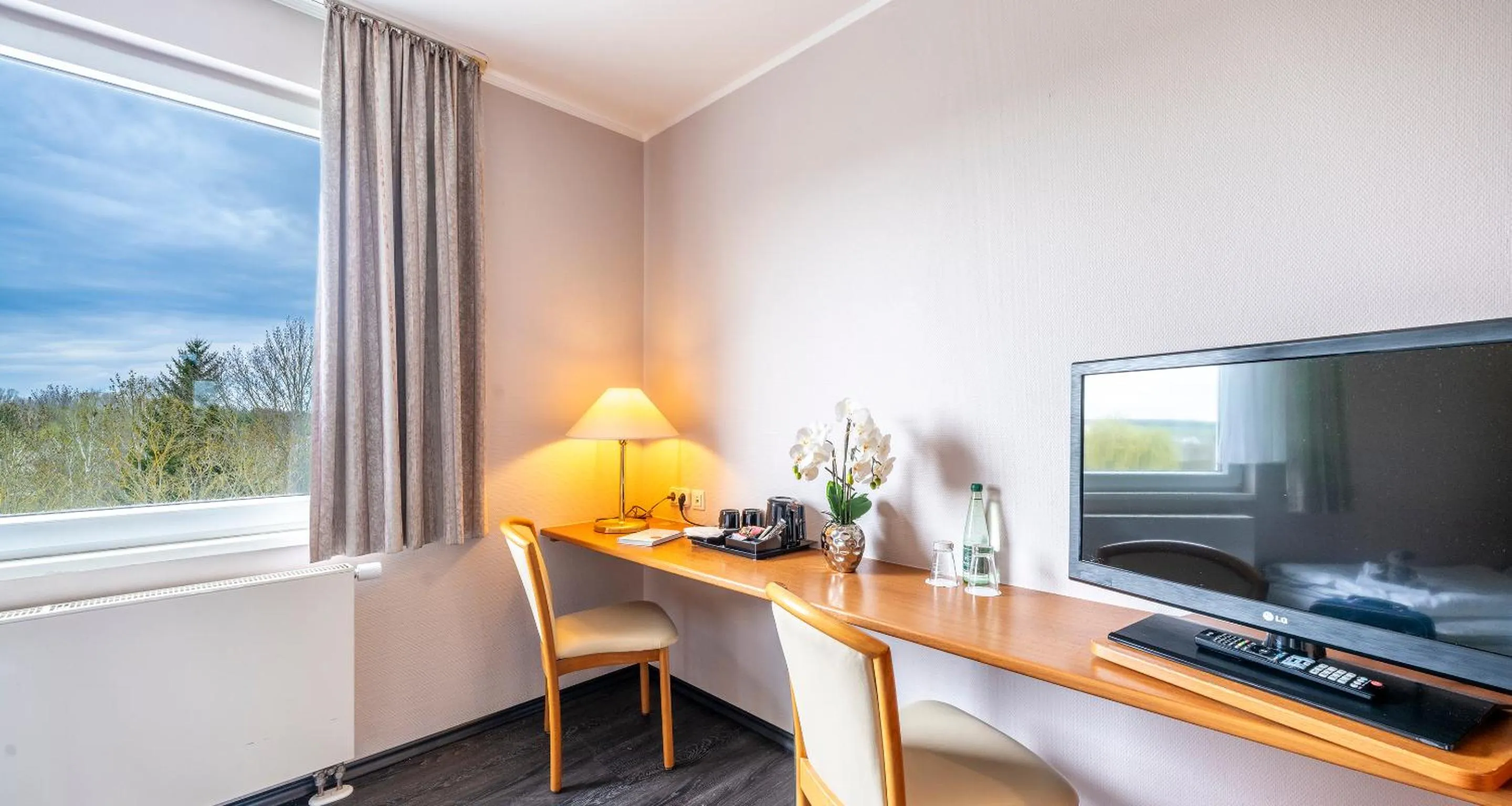 TV and multimedia in Best Western Plaza Hotel Zwickau