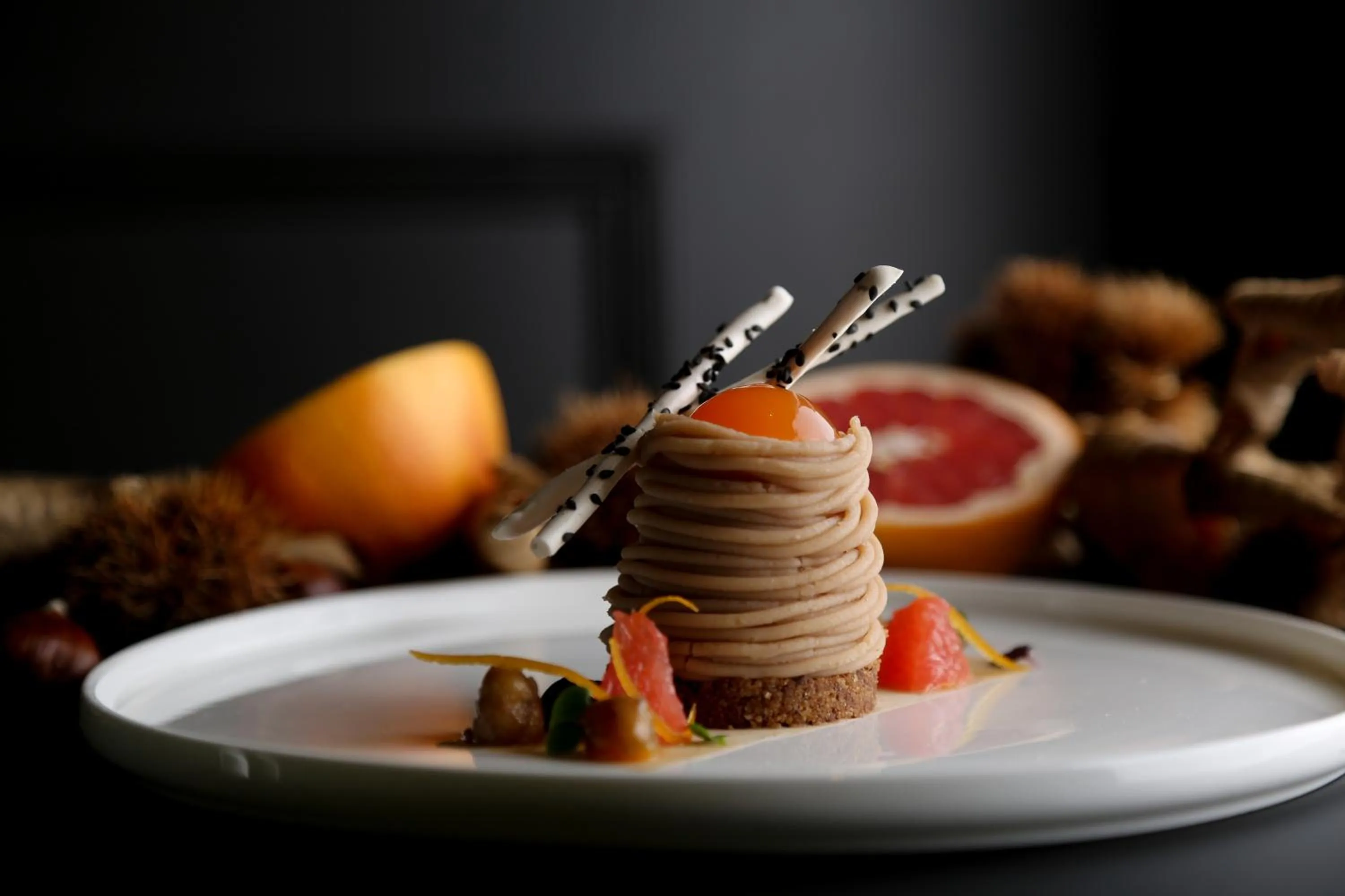 Dining area in Hotel Le Lion D'Or et Restaurant La Table Du Lion