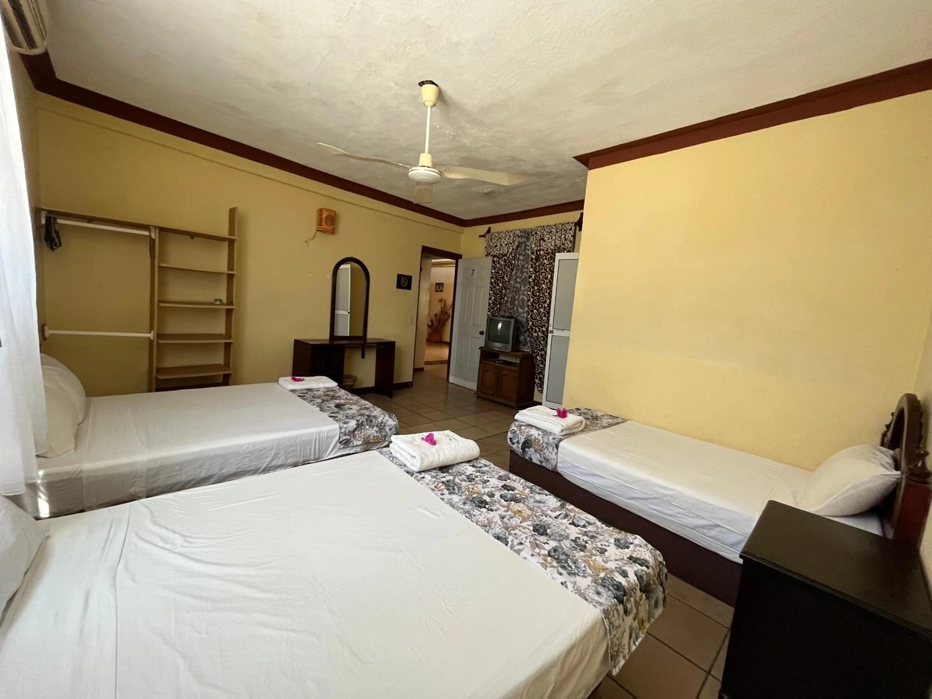 Bed in Hotel Familiar El Dorado