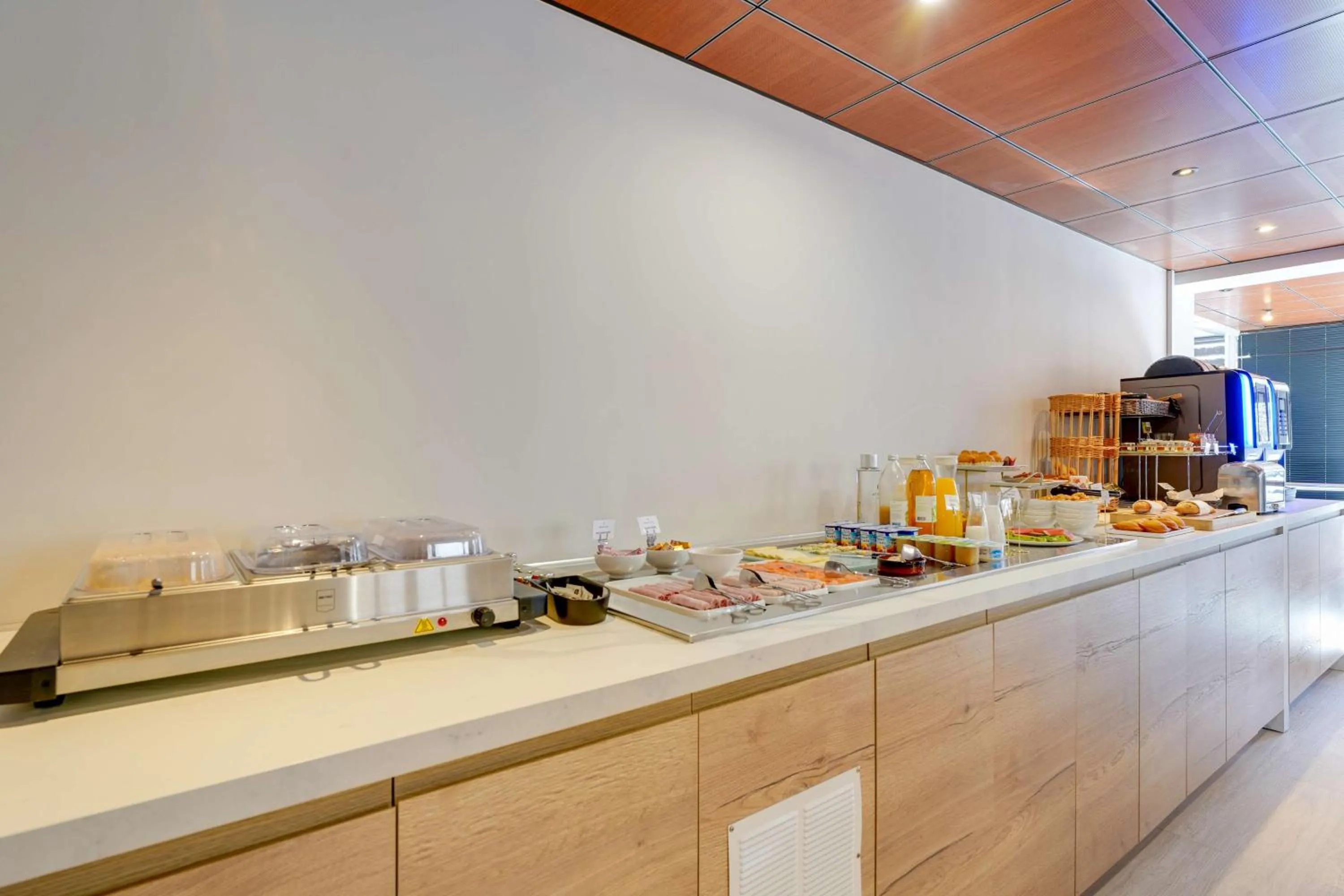 Breakfast in Best Western Hotel Atrium Valence