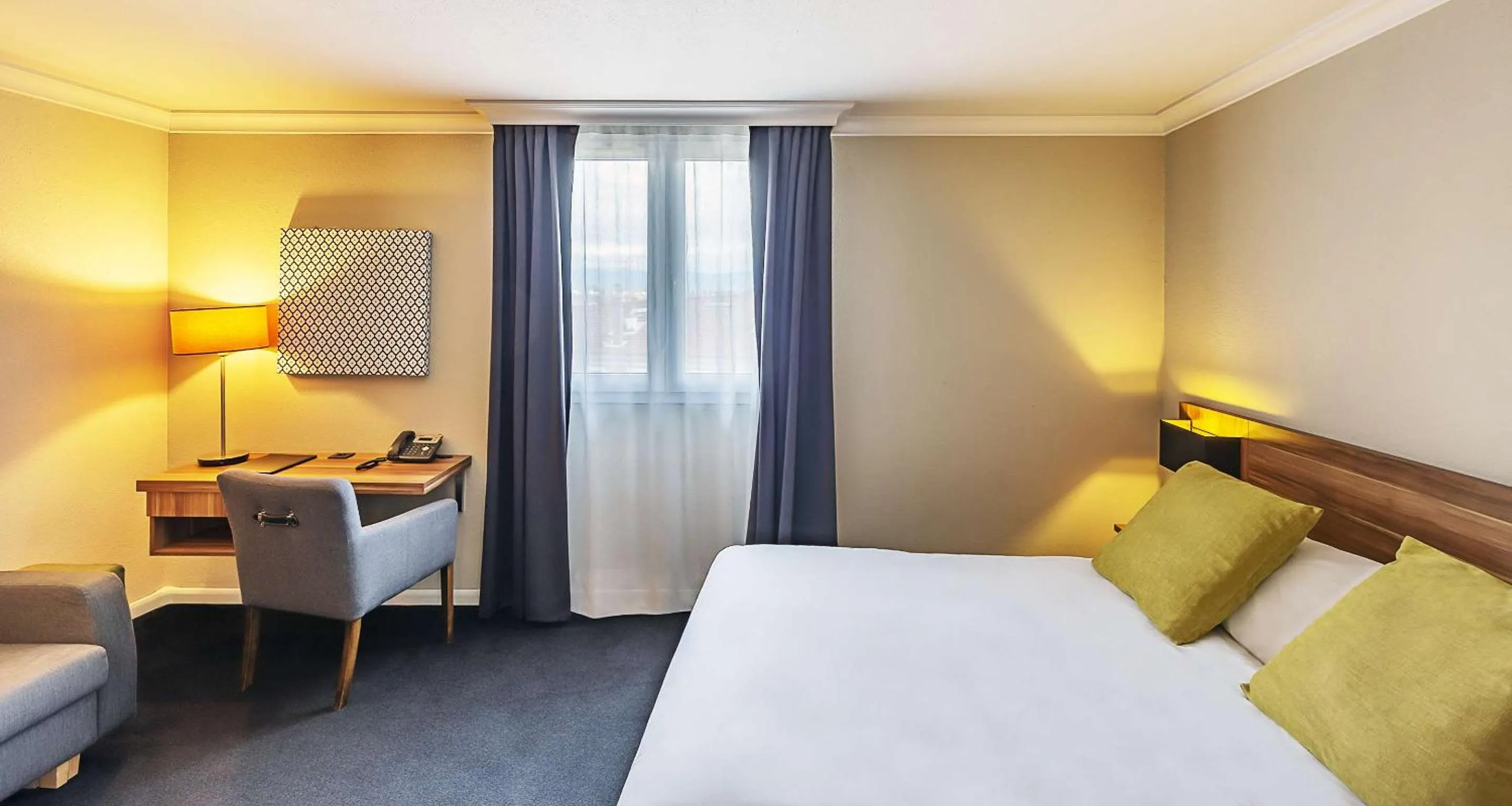 Bedroom, Bed in Best Western Hotel Atrium Valence