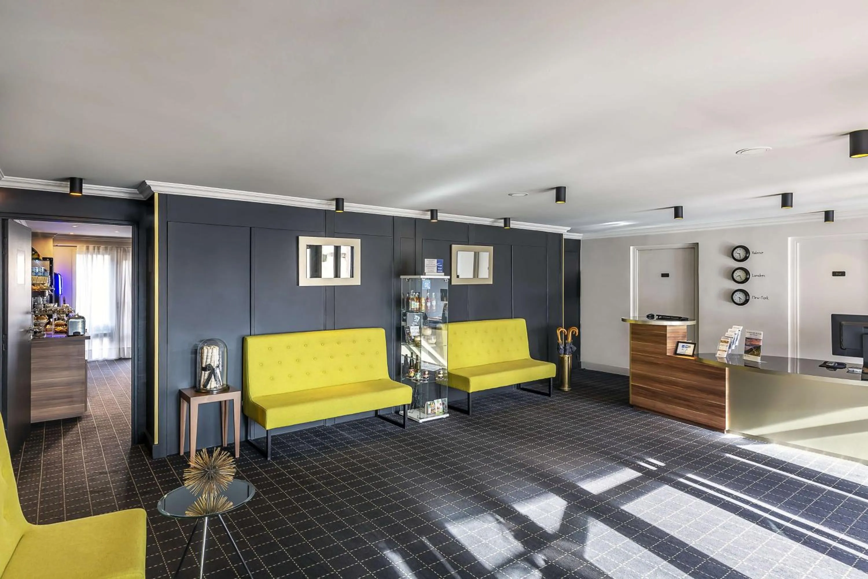 Lobby or reception, Bed in Best Western Hotel Atrium Valence