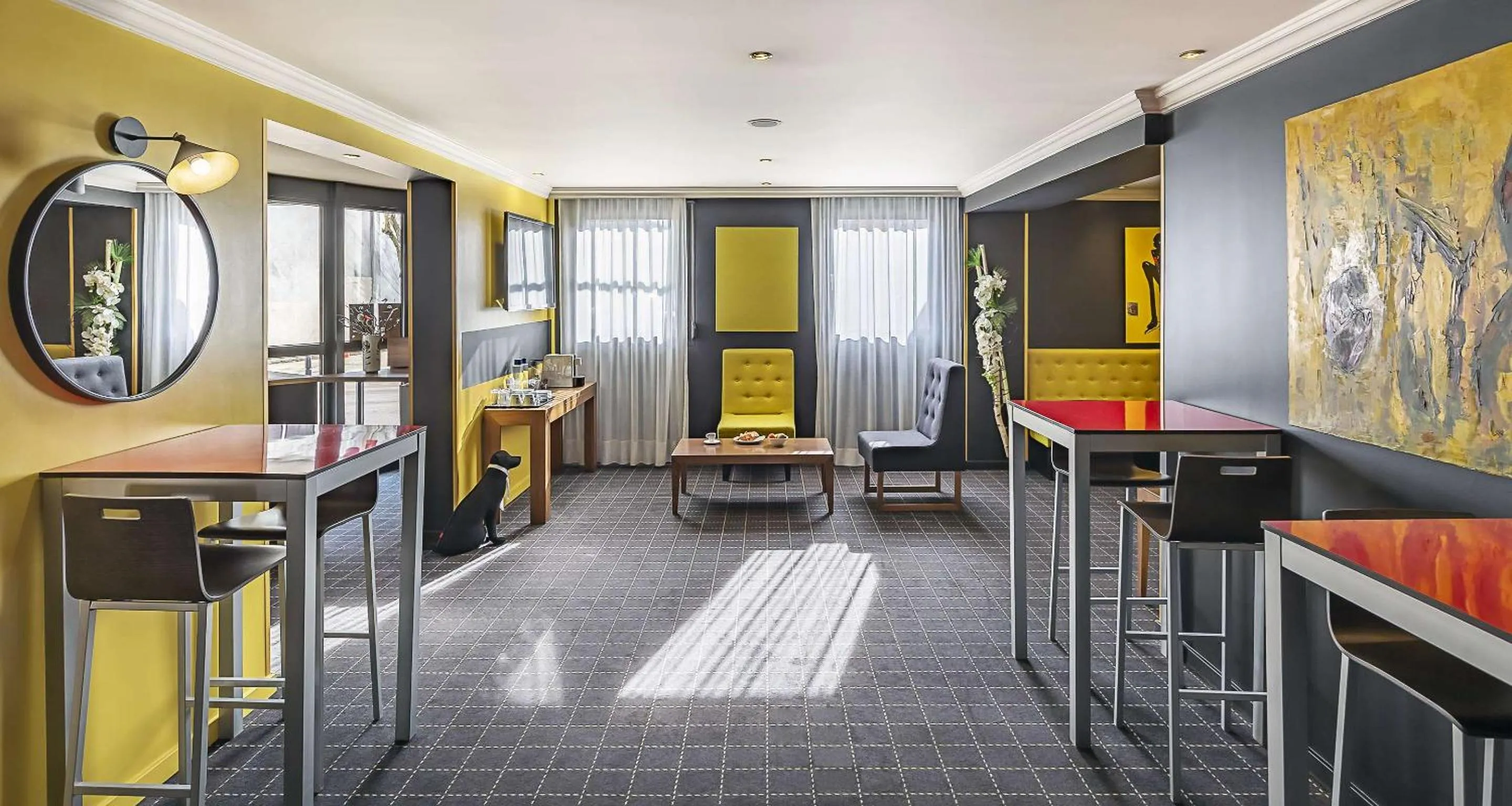 Lobby or reception in Best Western Hotel Atrium Valence