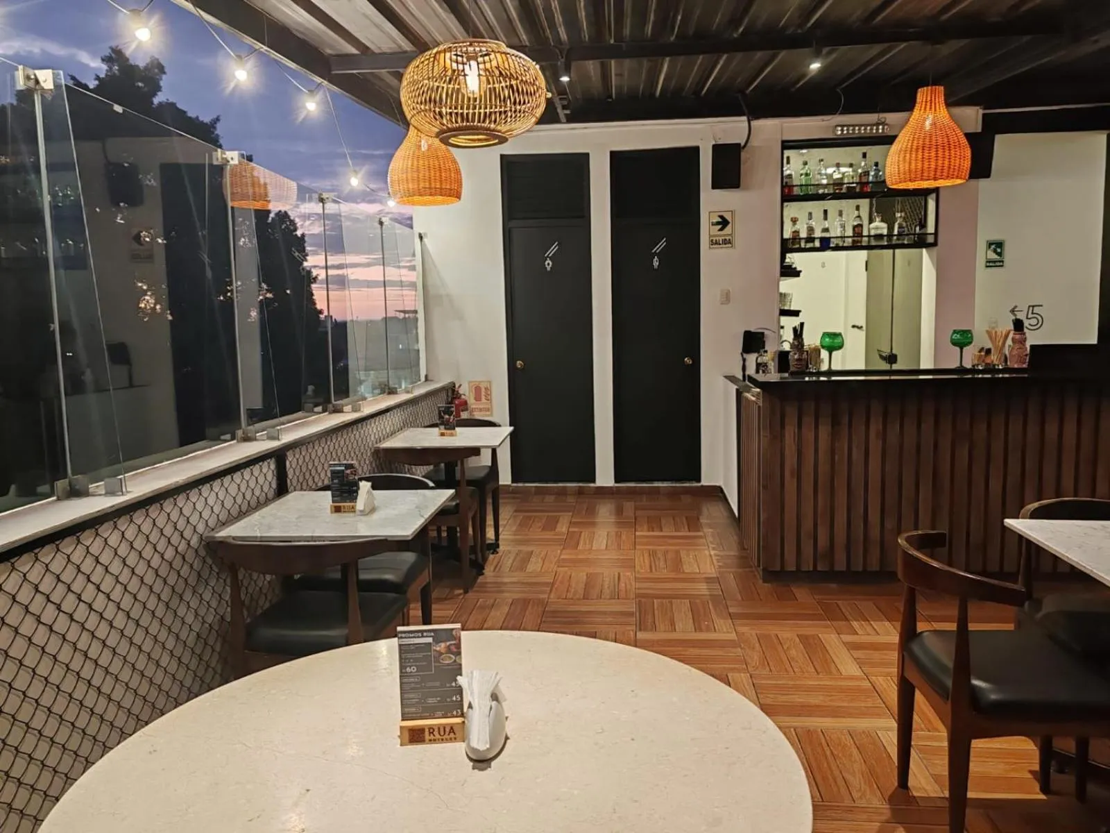 Public Bath in Rua Hoteles Piura