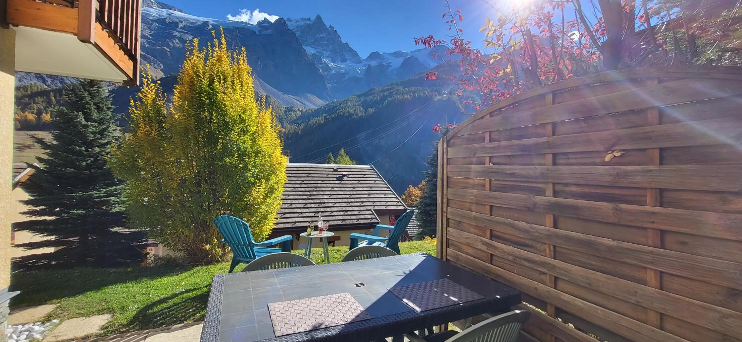 Patio in Panoramic Village - Locations vue Glaciers - Chez Philippe