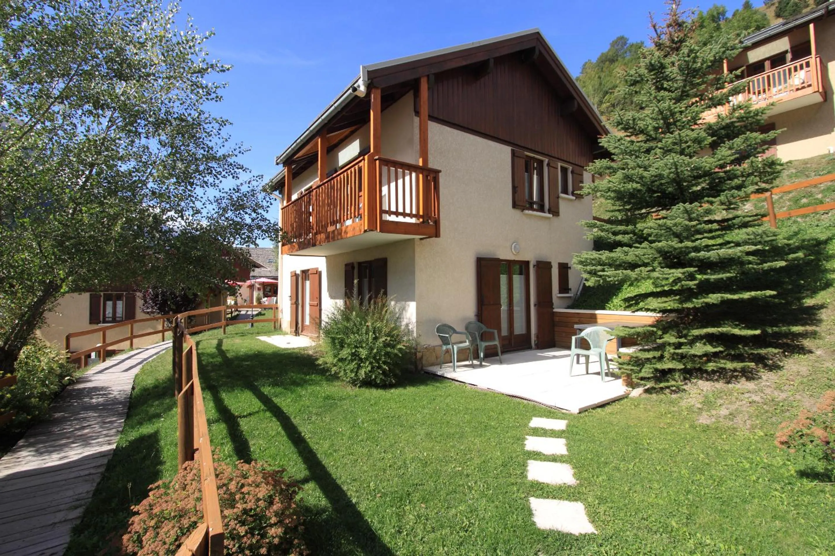 Patio in Cosy Appart'Hotel - Panoramic Village - La Grave