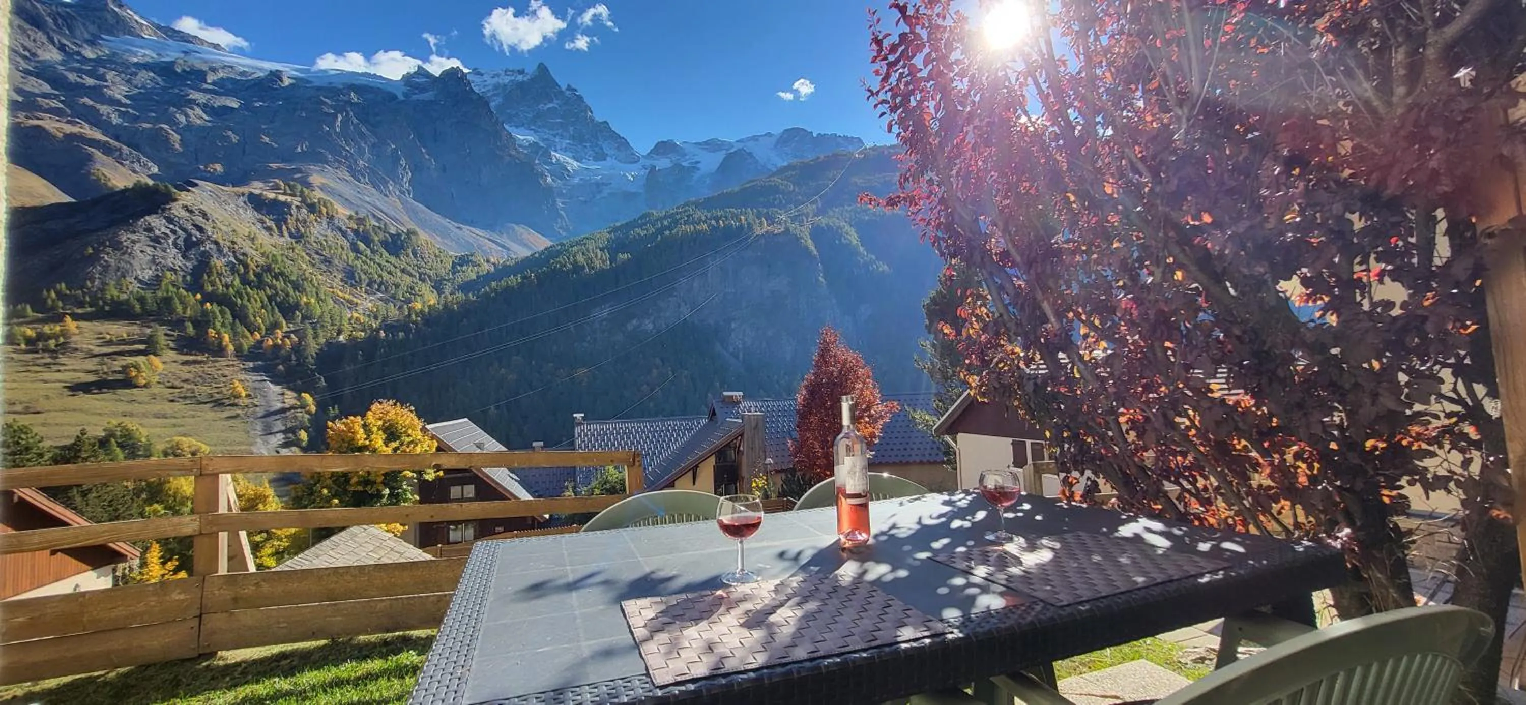 Patio in Panoramic Village - Locations vue Glaciers - Chez Philippe