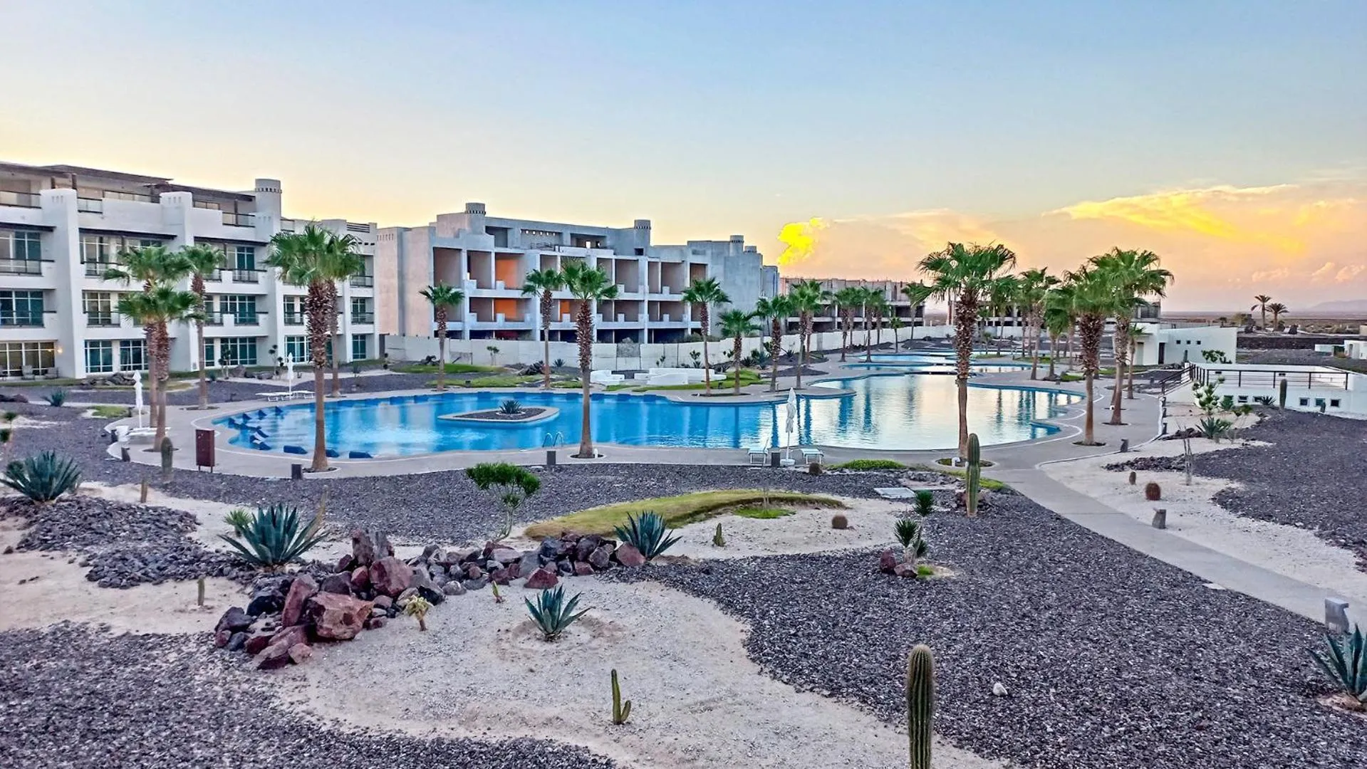 Pool view in Mayan Lakes 14-203 by Kivoya