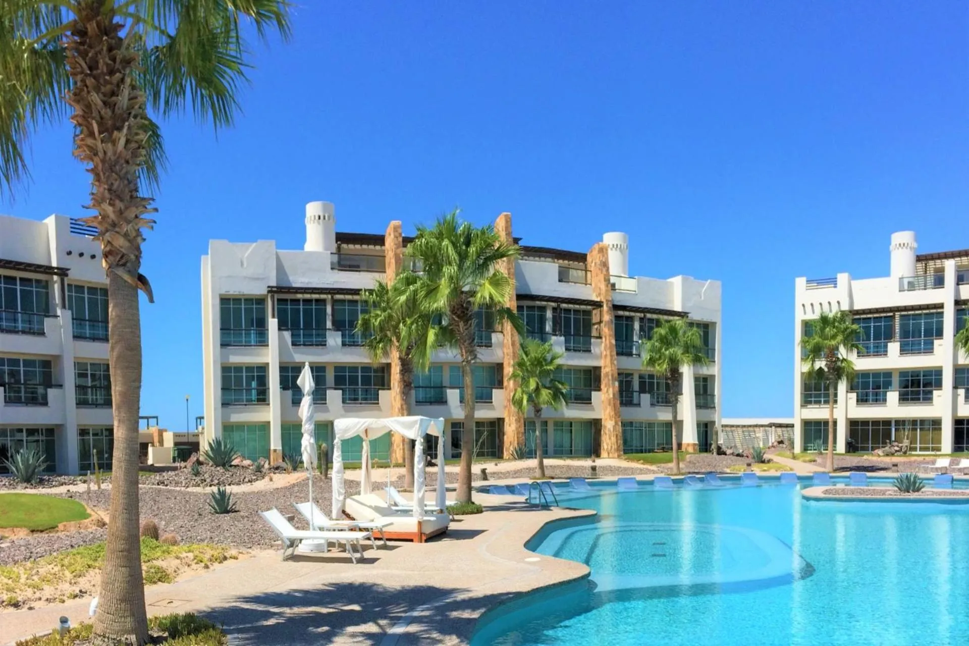 Swimming pool in Mayan Lakes 14-203 by Kivoya