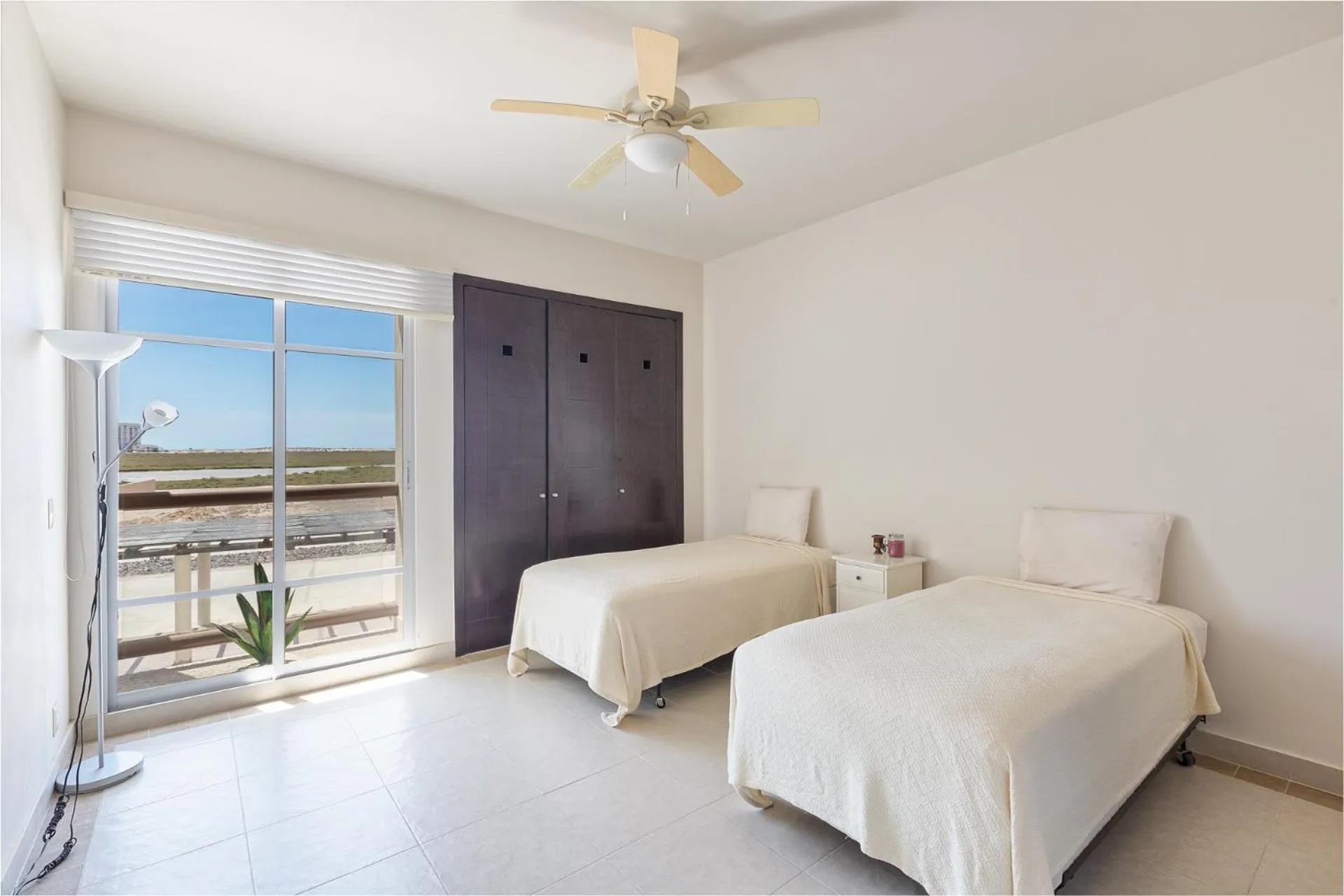 Bedroom, Bed in Mayan Lakes 14-203 by Kivoya