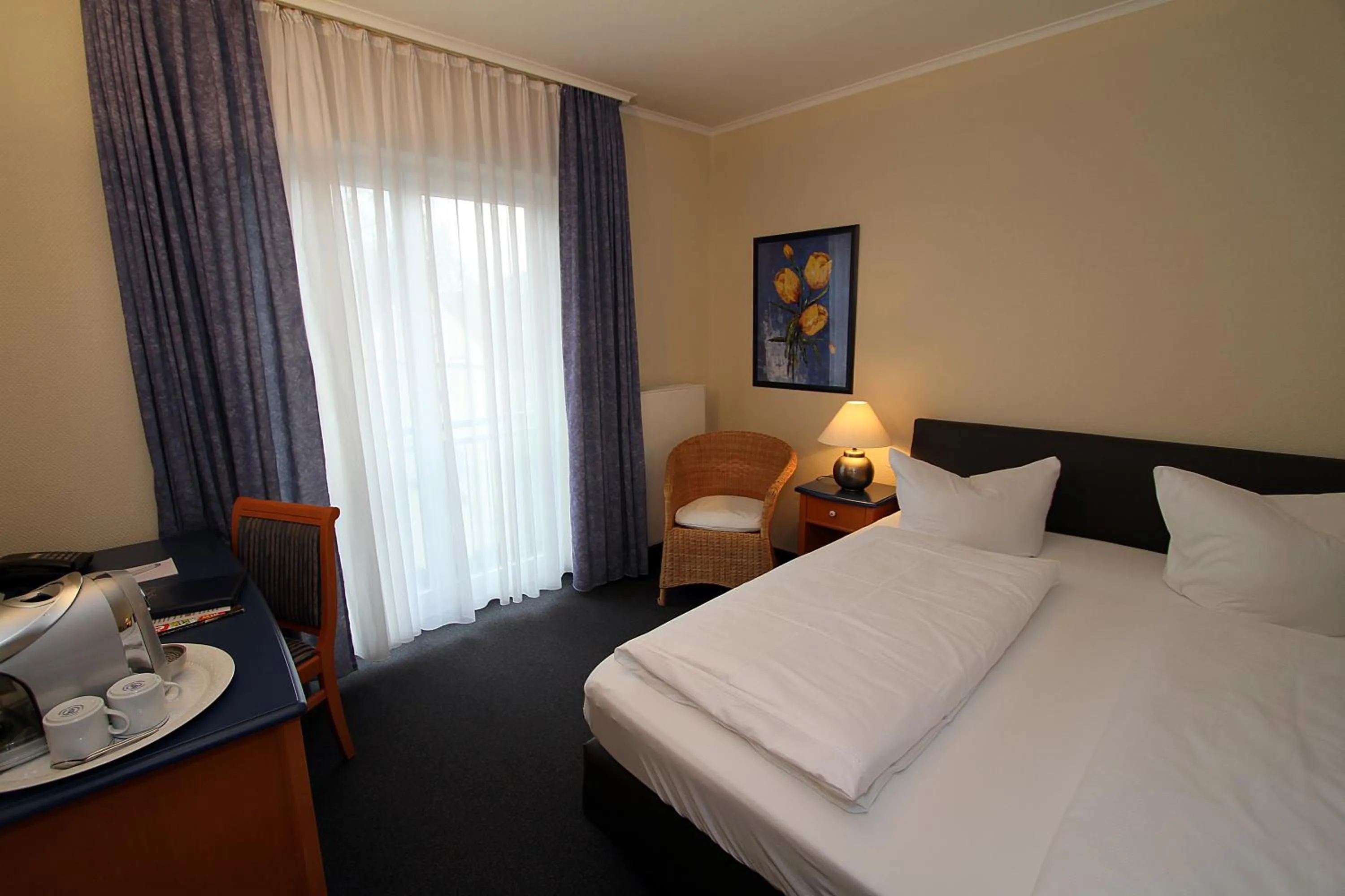 Photo of the whole room, Bed in Hotel Lindemann