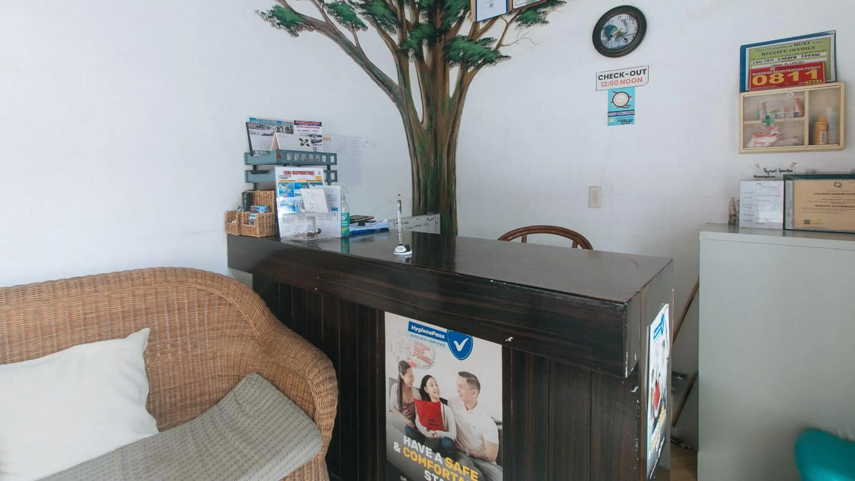 Lobby or reception in RedDoorz @ Lualhati Garden Cottage El Nido Palawan