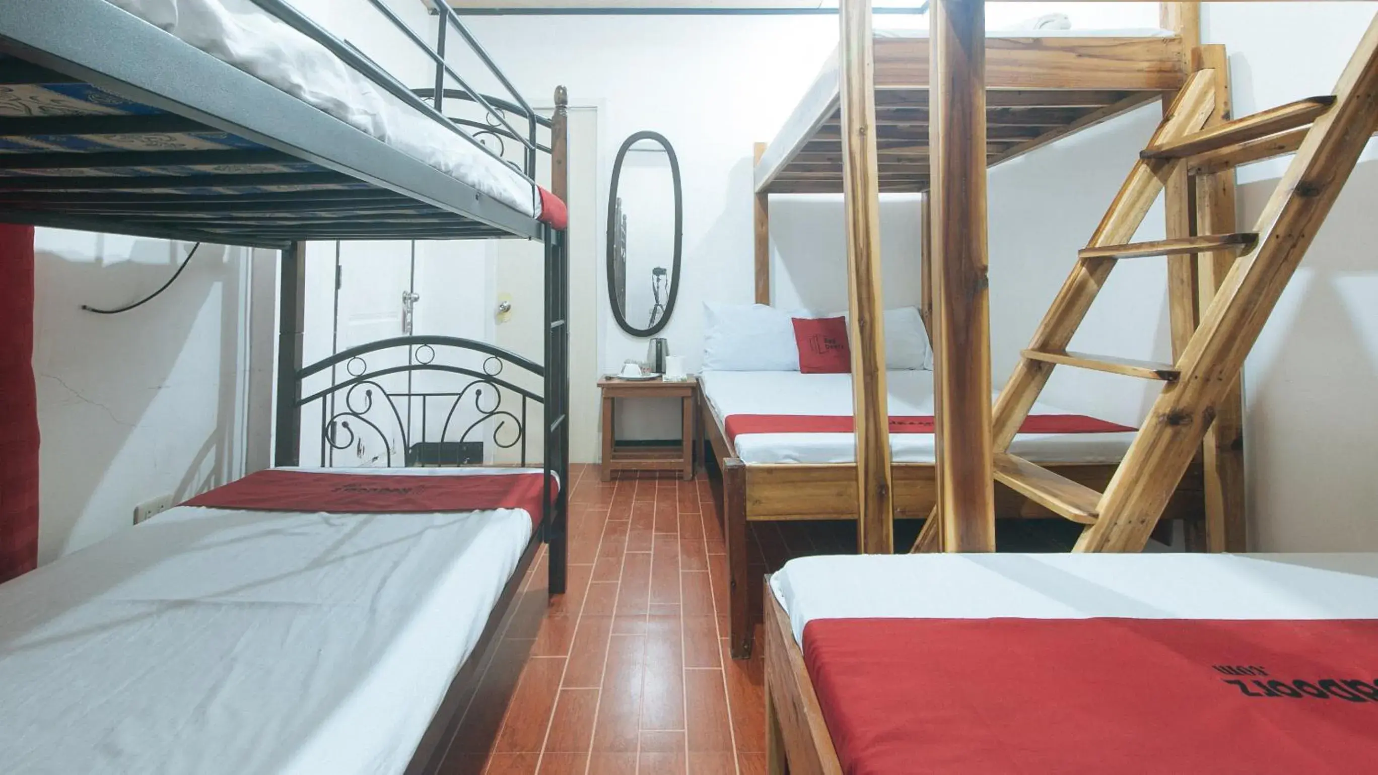 Deluxe Family Room in RedDoorz @ Lualhati Garden Cottage El Nido Palawan Deluxe Family Room in RedDoorz @ Lualhati Garden Cottage El Nido Palawan