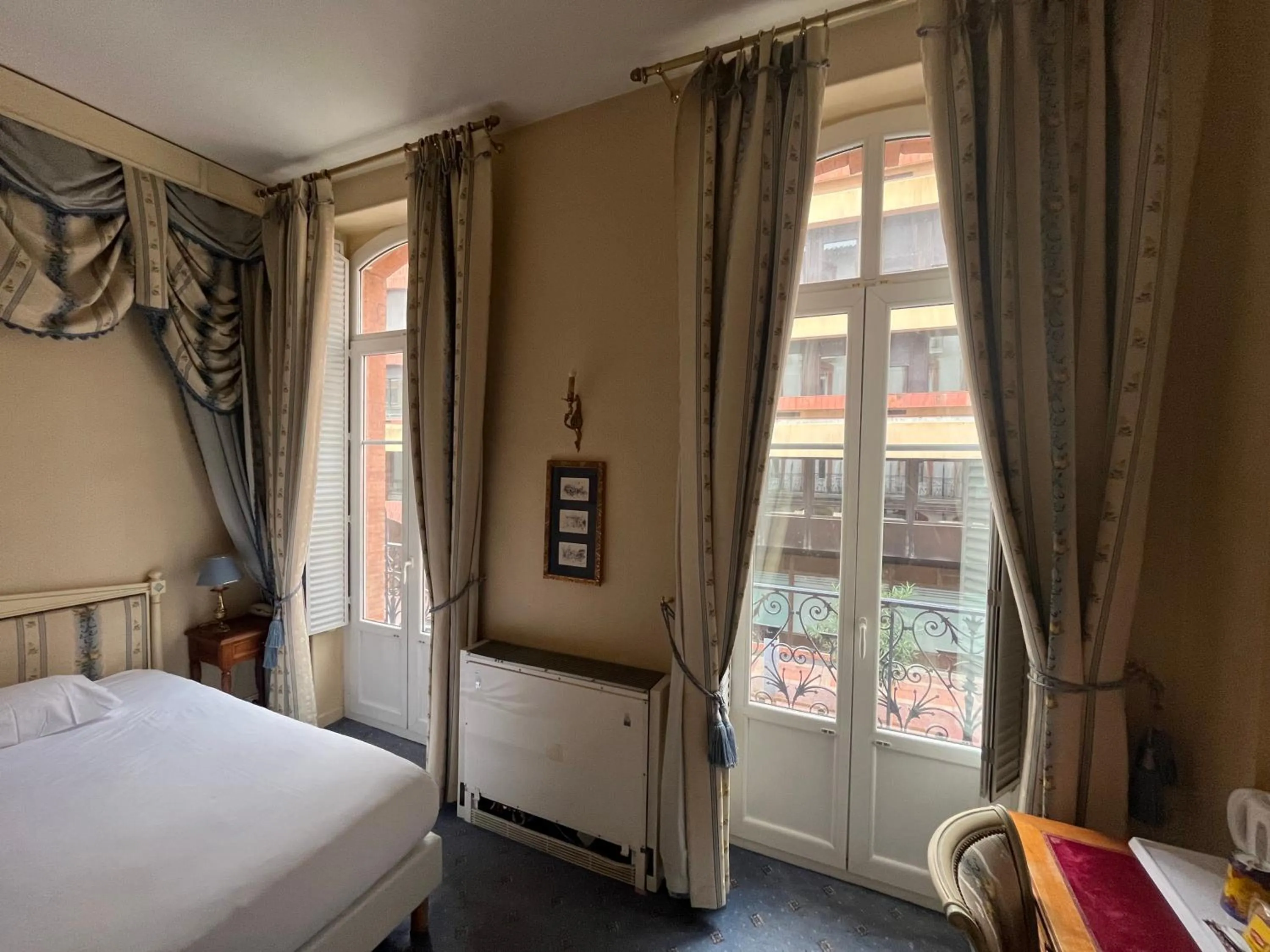 Bed in Hôtel Riquet