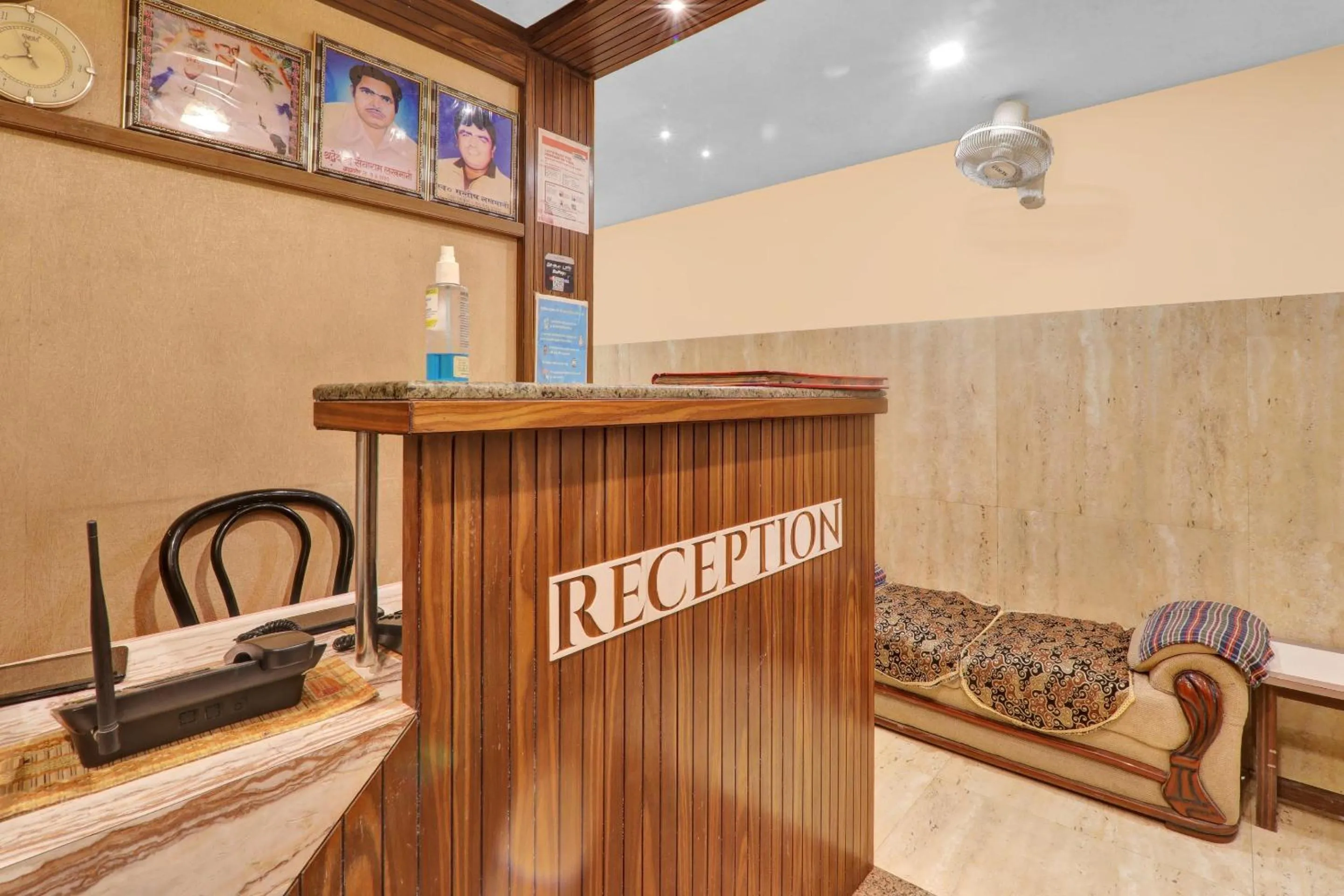 Lobby or reception in Super Hotel O Sada Shiv Guest House