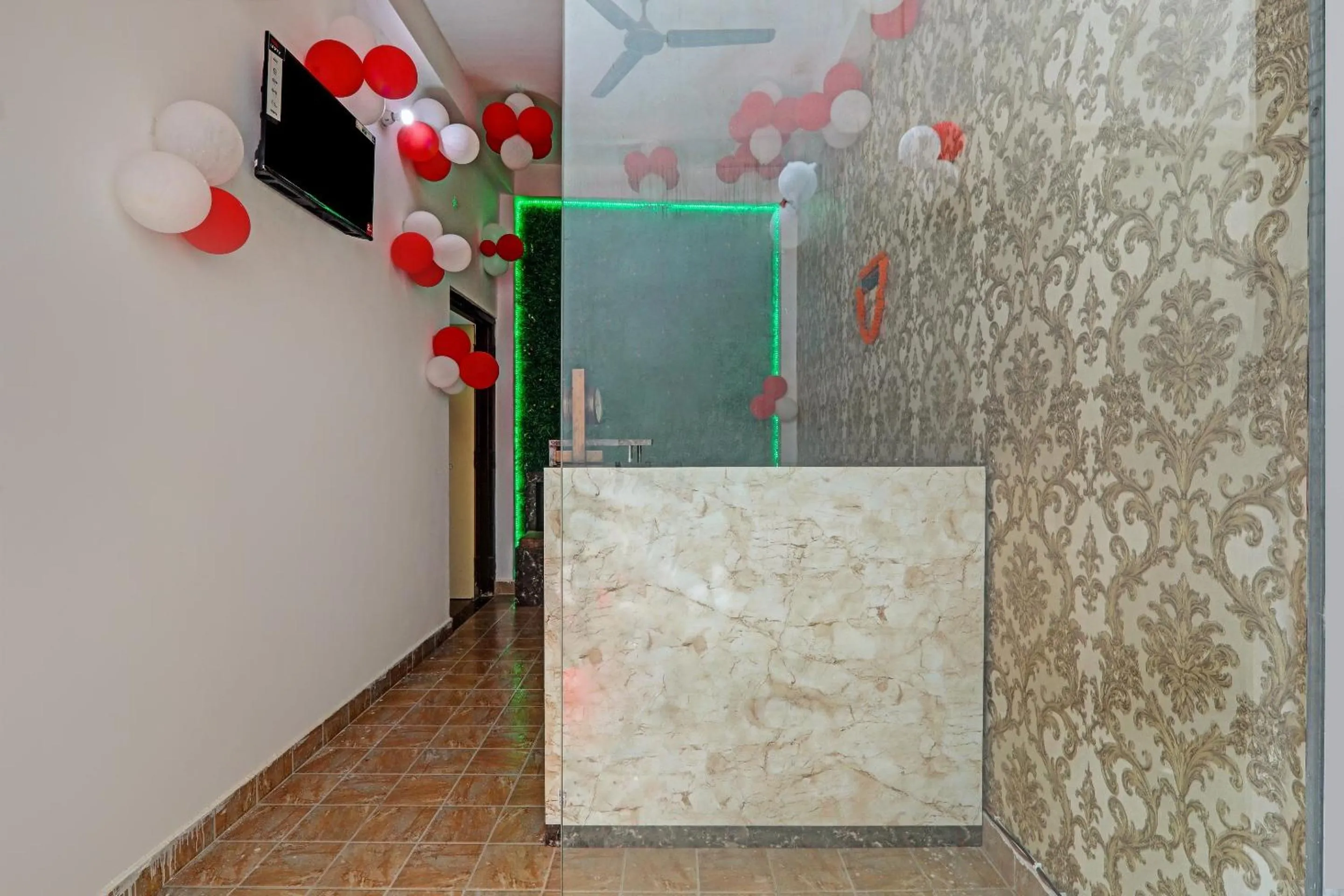 Lobby or reception in Hotel O by OYO Sparrow Nest