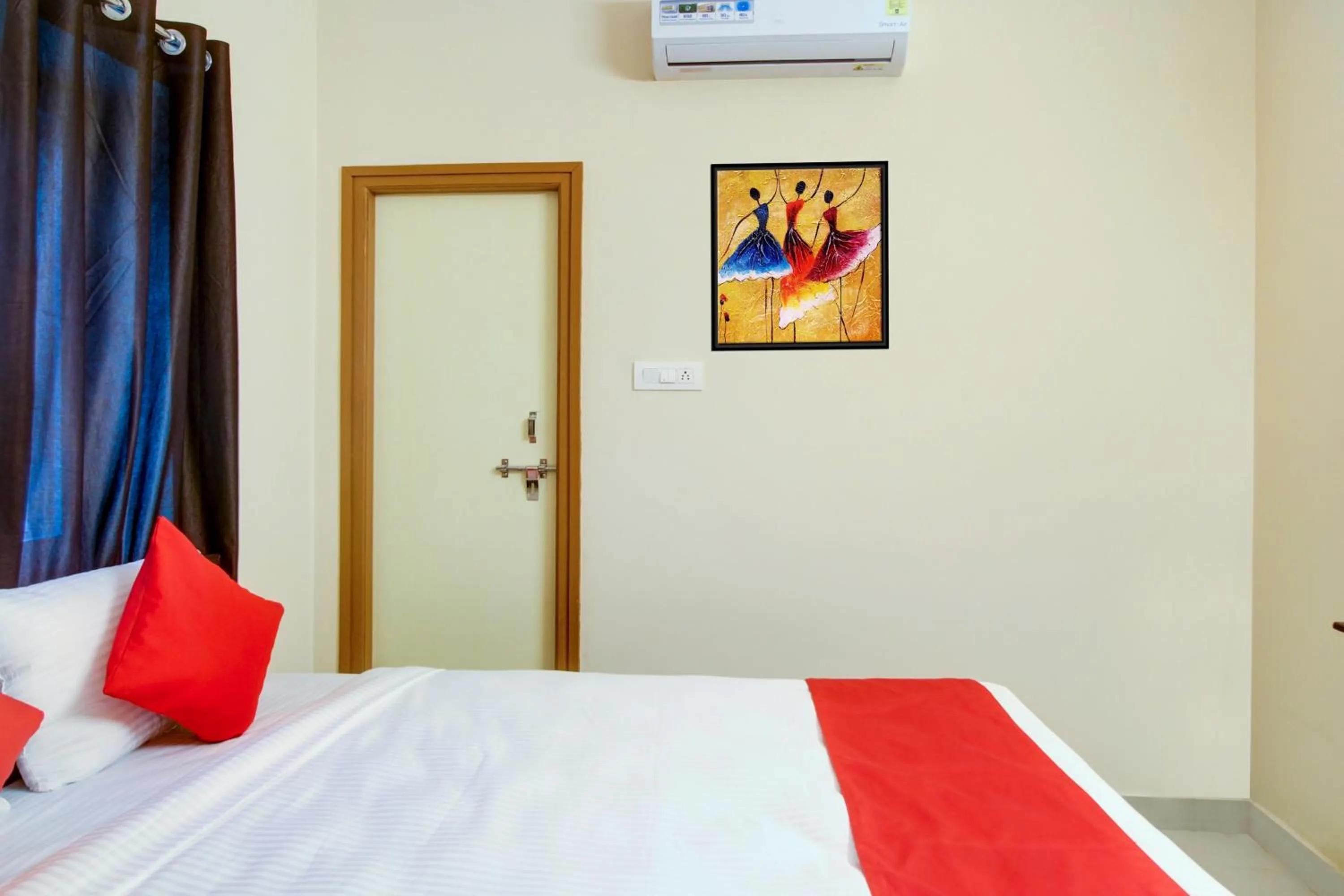 Bedroom in Hotel O Holiday