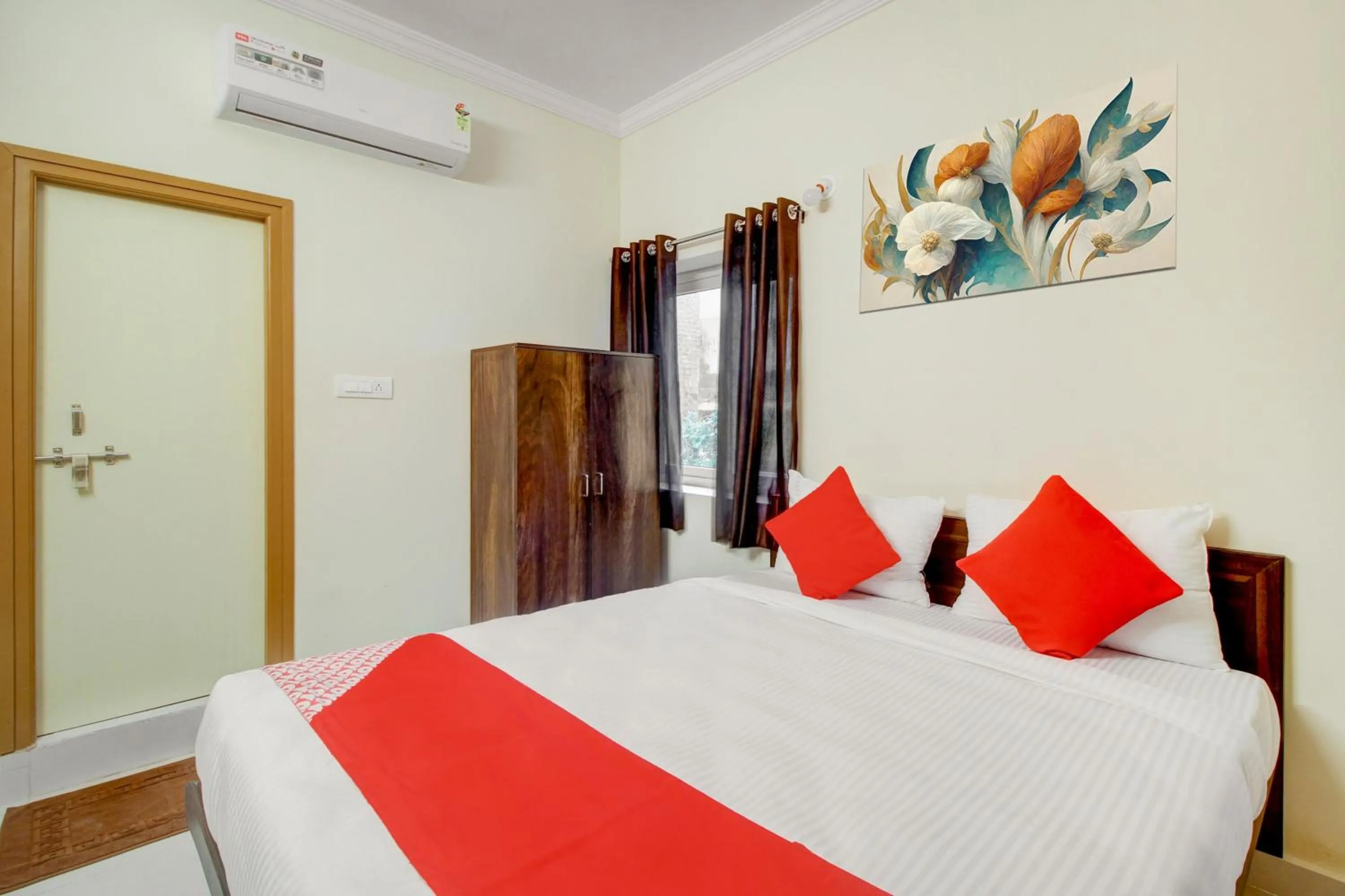 Bedroom in Hotel O Holiday